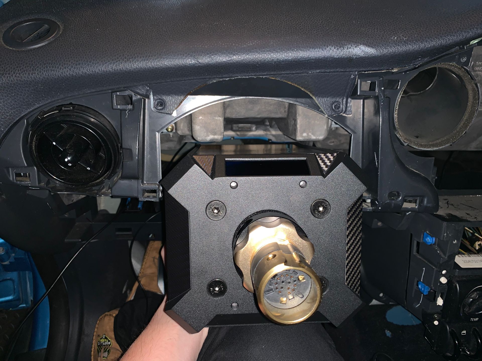 This Guy Turned A MINI Cooper S Into A Racing Simulator For His Basement