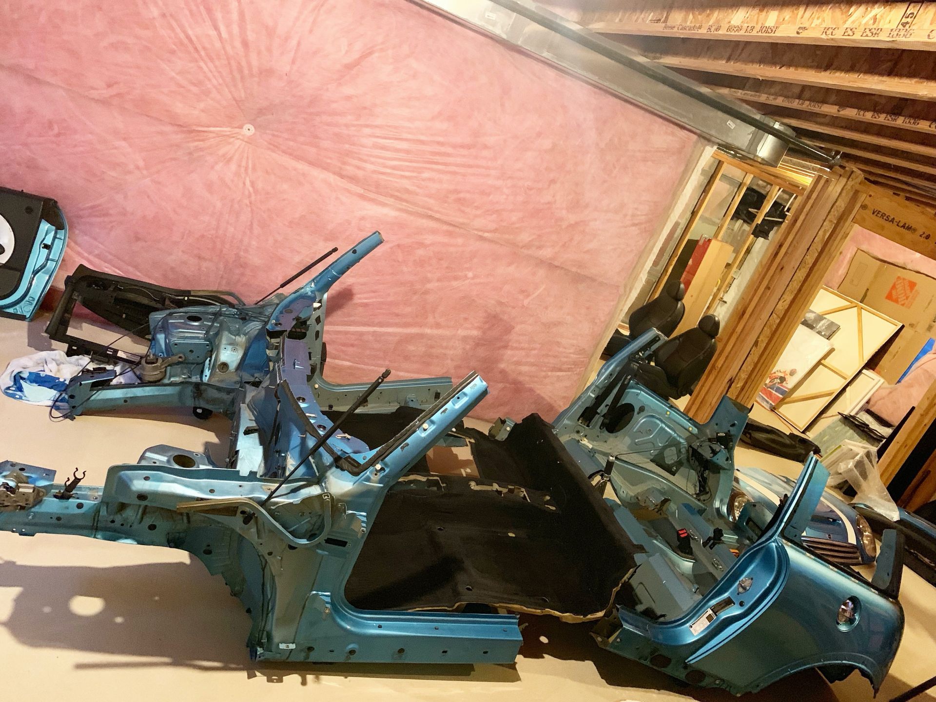 This Guy Turned A MINI Cooper S Into A Racing Simulator For His Basement