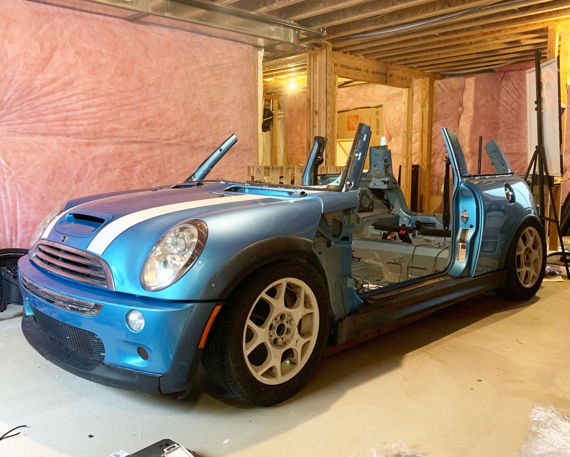 This Guy Turned A MINI Cooper S Into A Racing Simulator For His Basement