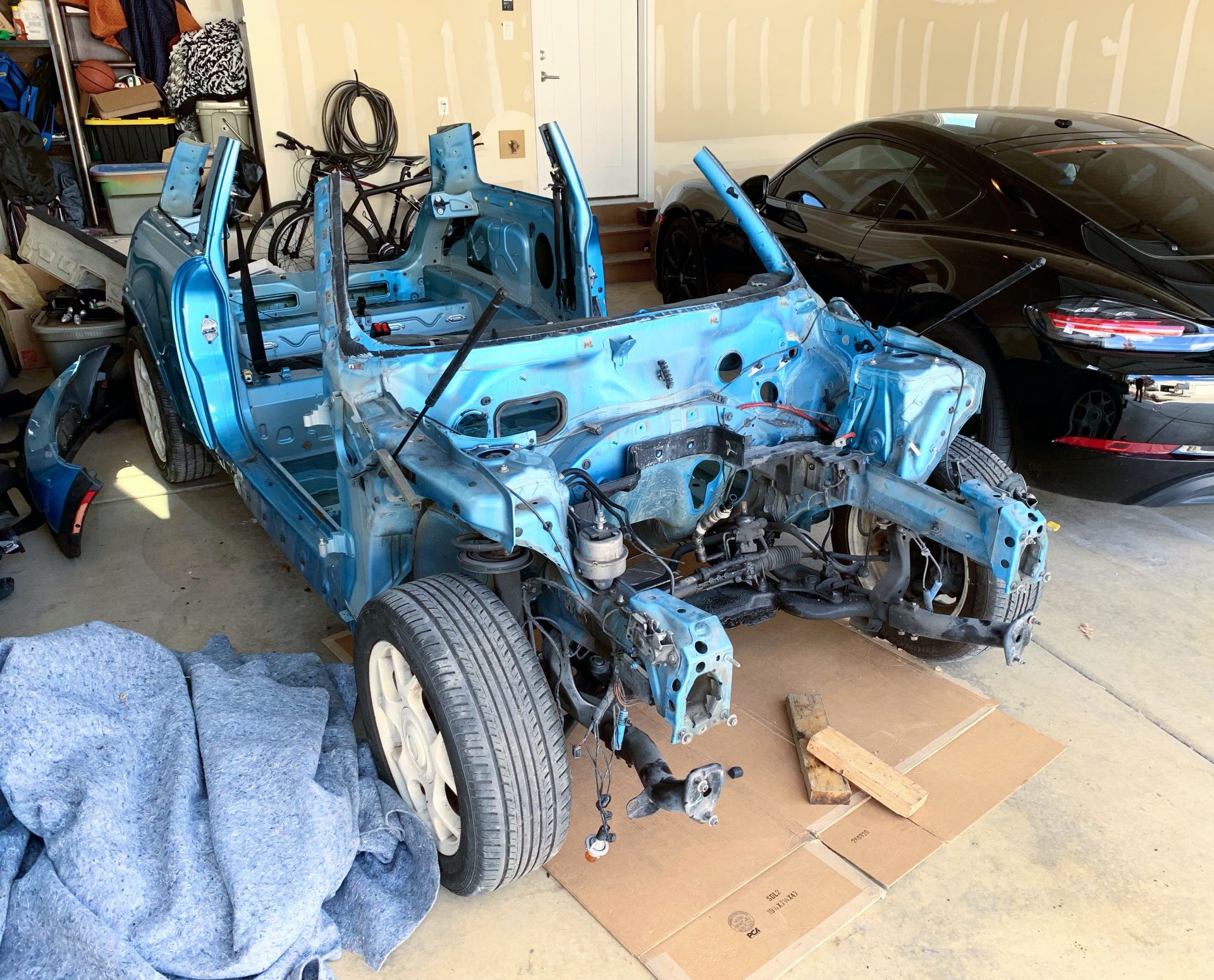 This Guy Turned A MINI Cooper S Into A Racing Simulator For His Basement