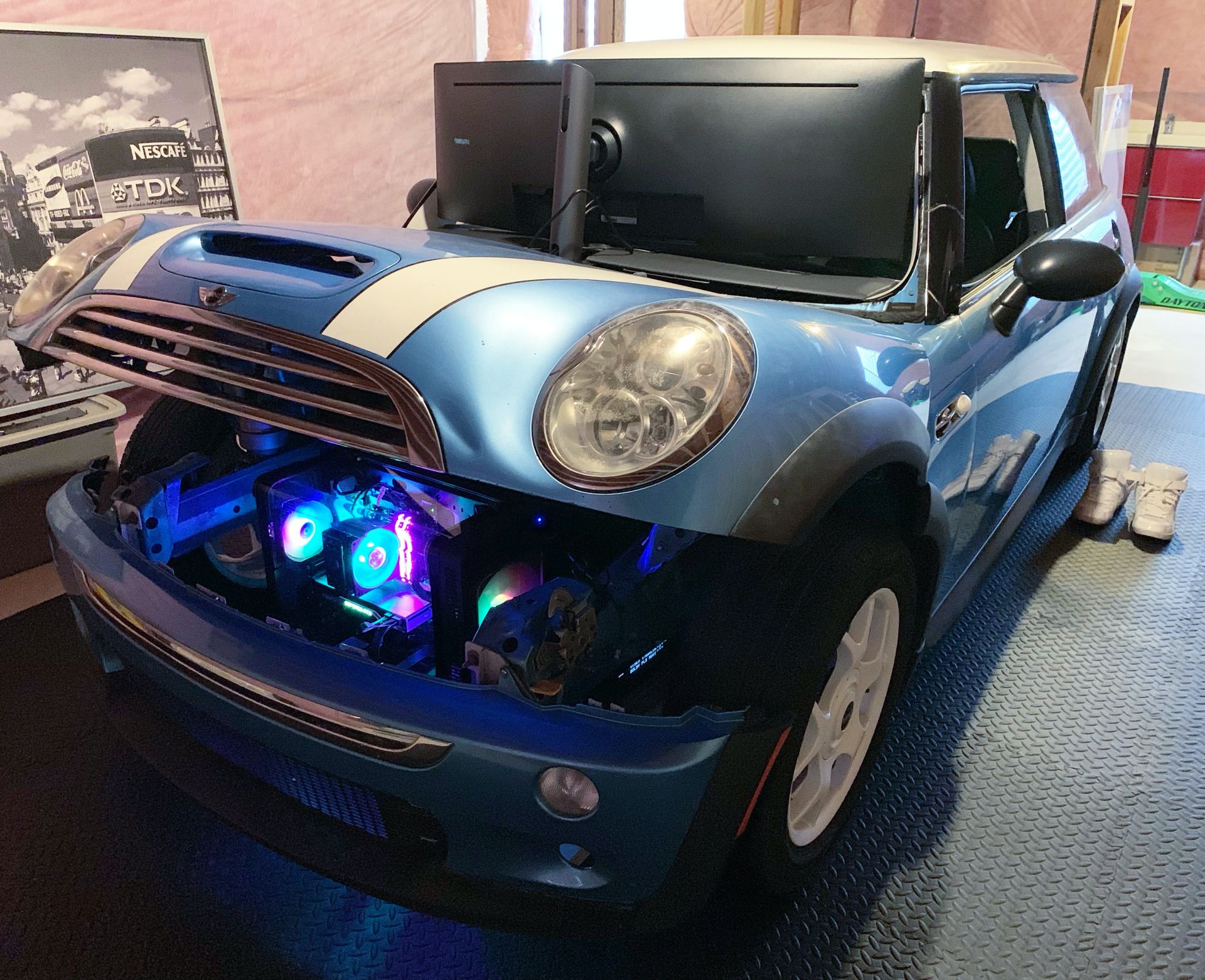 This Guy Turned A MINI Cooper S Into A Racing Simulator For His Basement