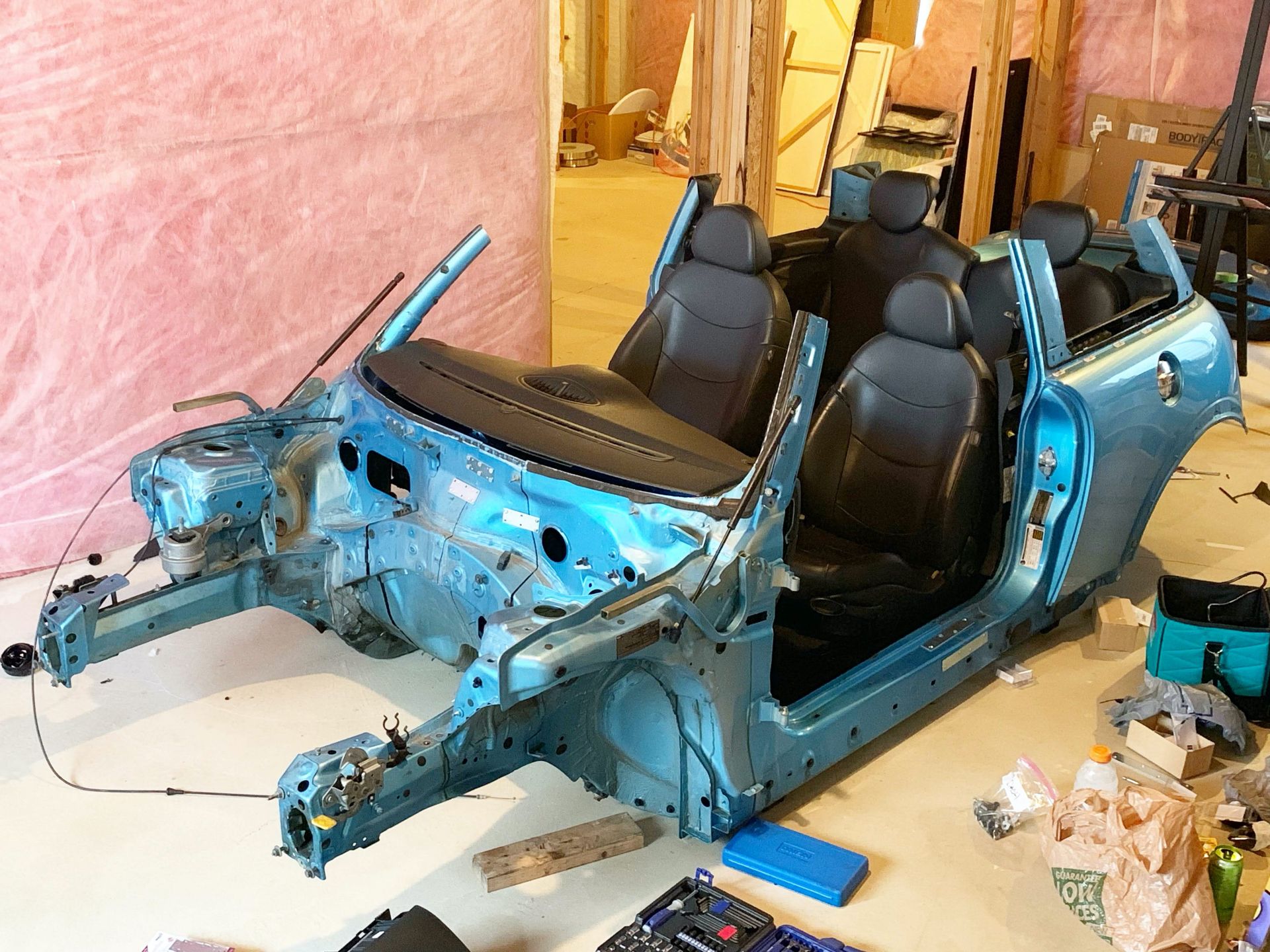 This Guy Turned A MINI Cooper S Into A Racing Simulator For His Basement