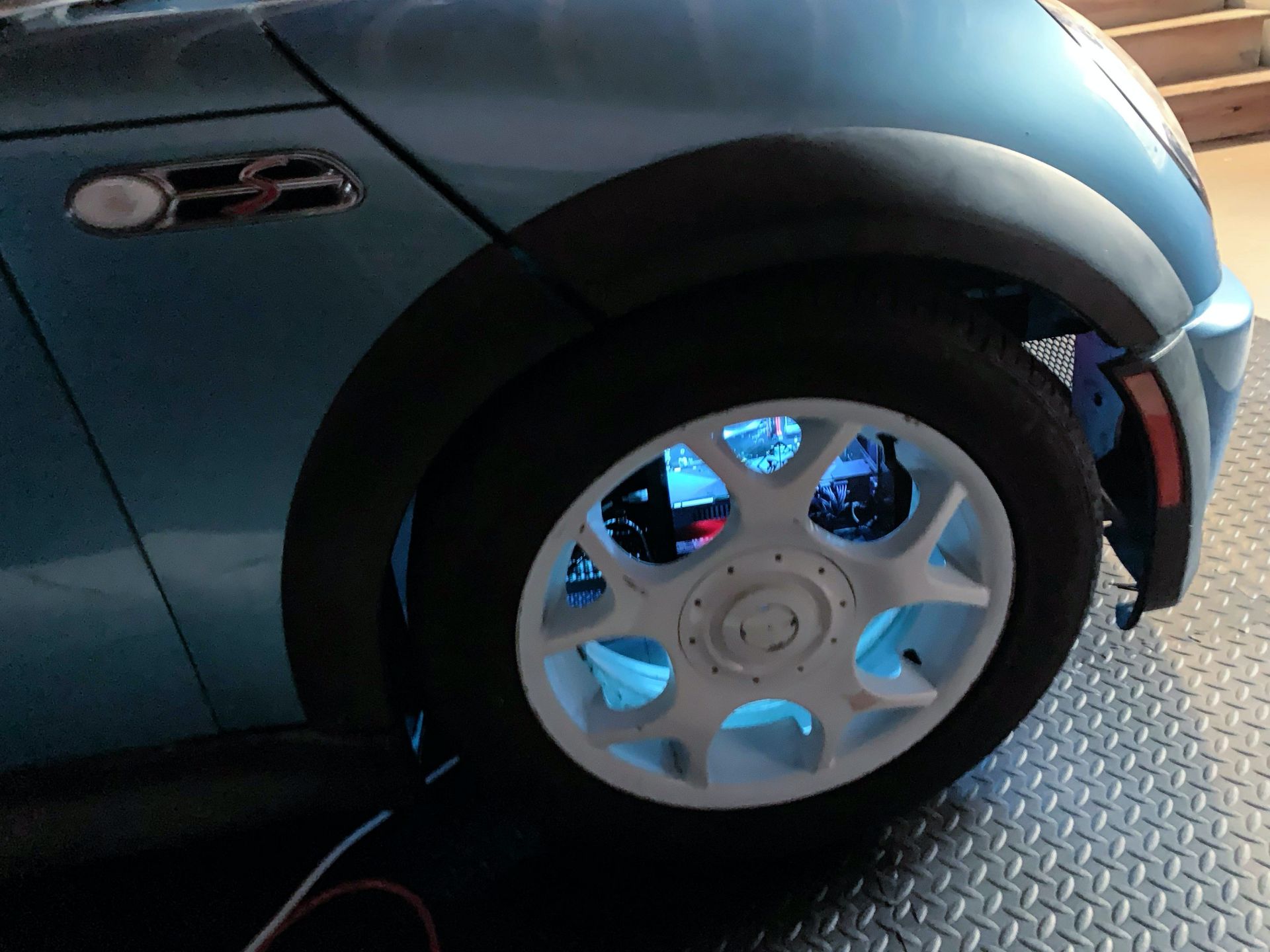 This Guy Turned A MINI Cooper S Into A Racing Simulator For His Basement