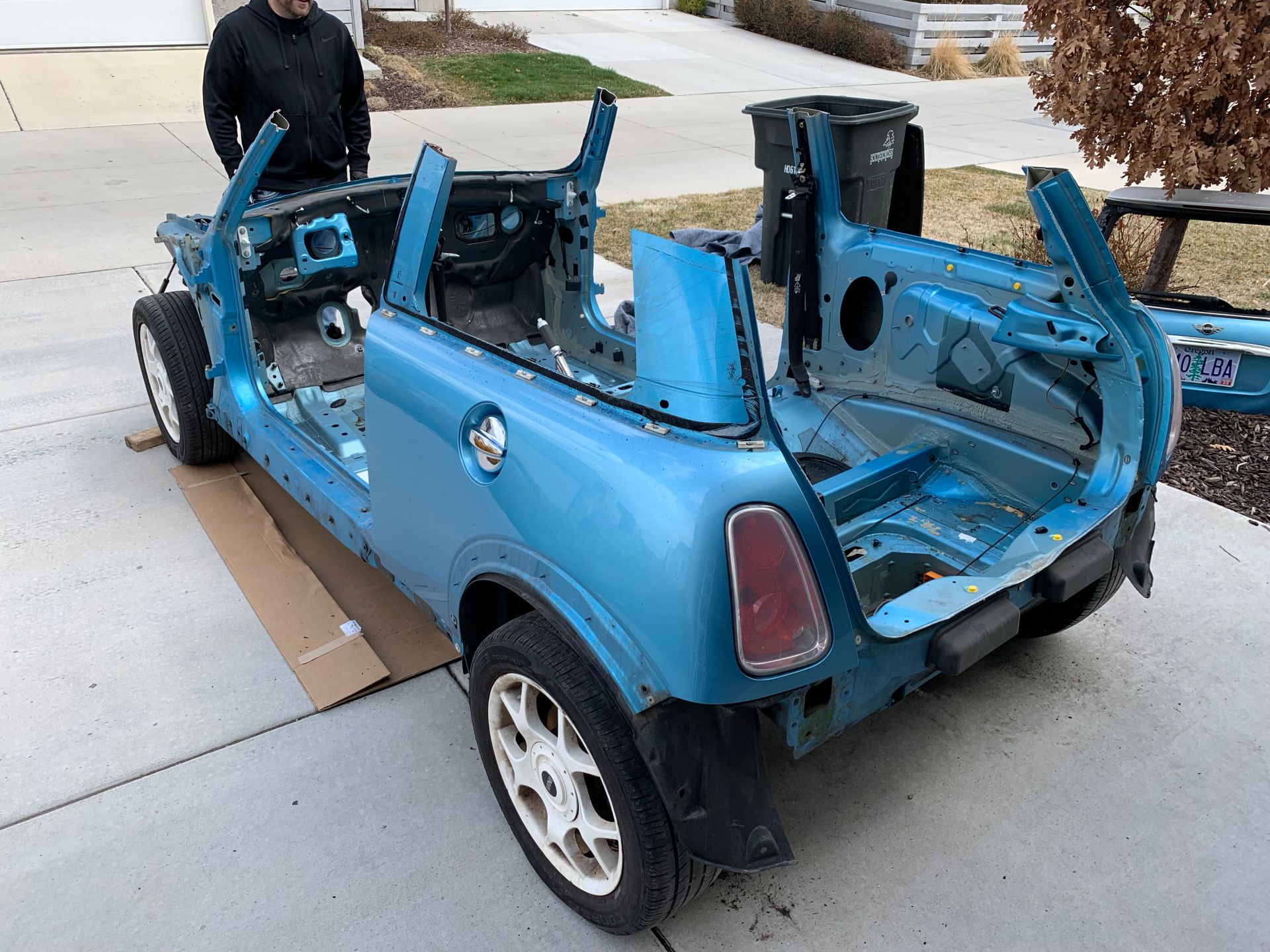 This Guy Turned A MINI Cooper S Into A Racing Simulator For His Basement