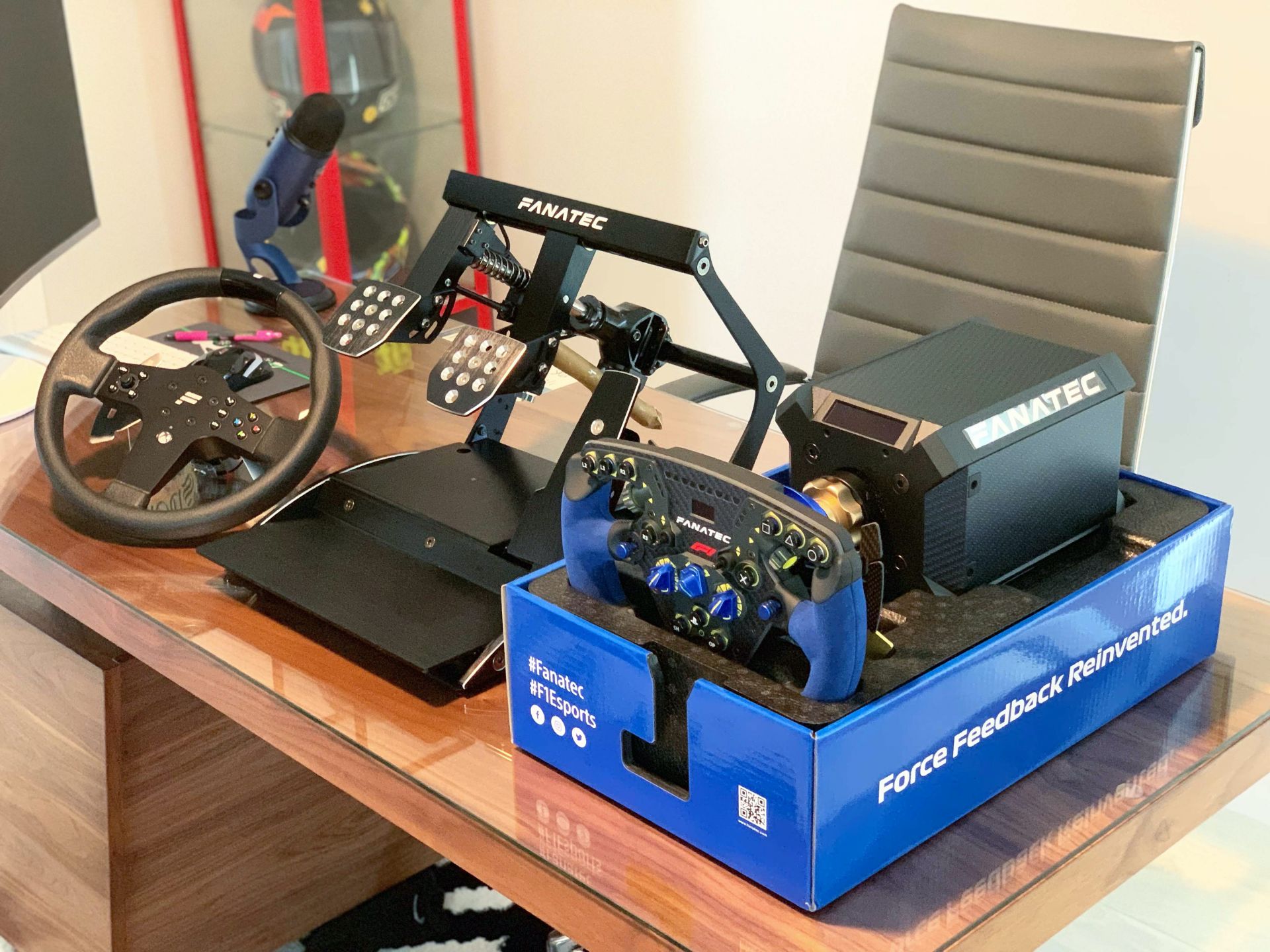 This Guy Turned A MINI Cooper S Into A Racing Simulator For His Basement