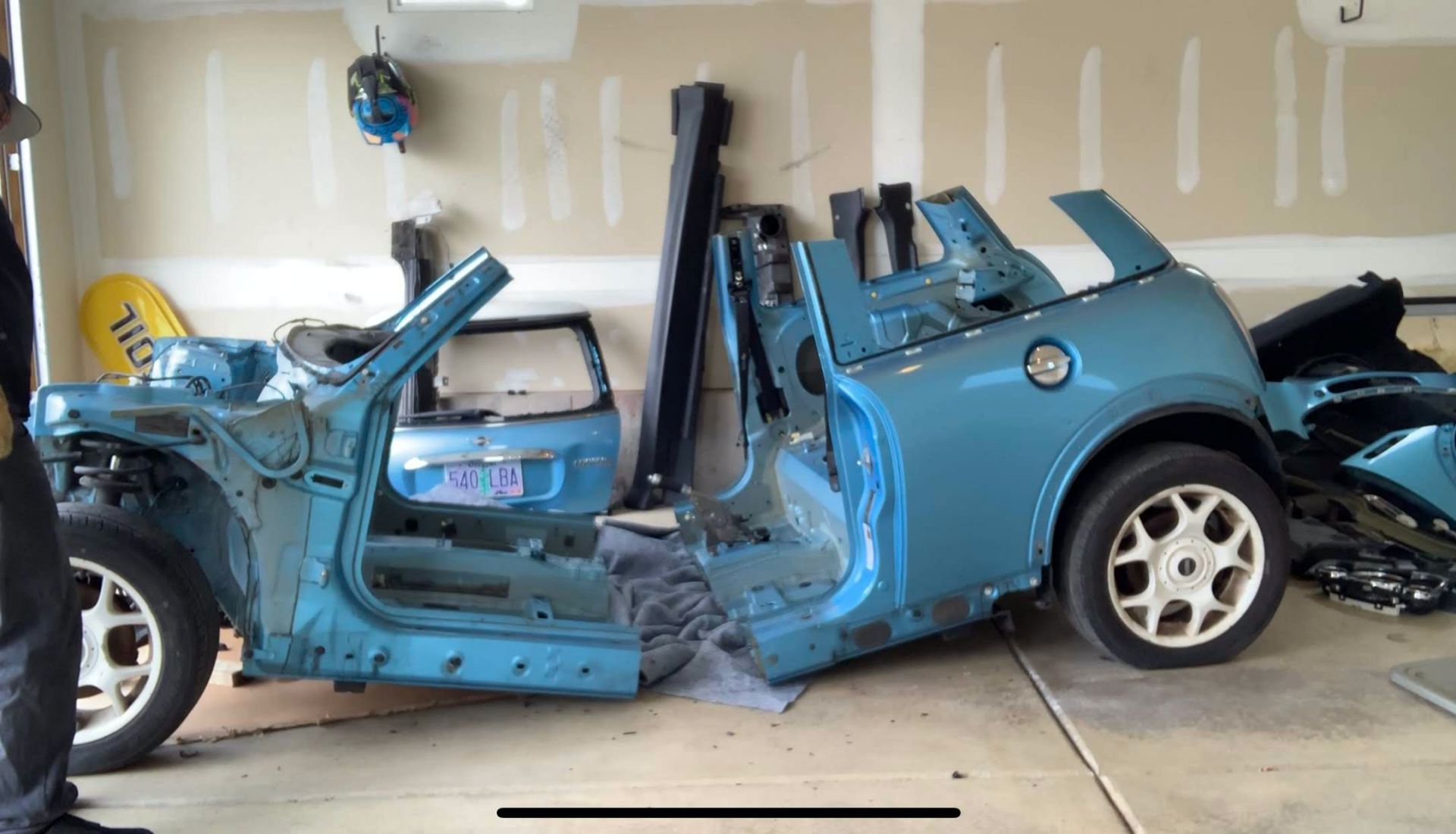 This Guy Turned A MINI Cooper S Into A Racing Simulator For His Basement