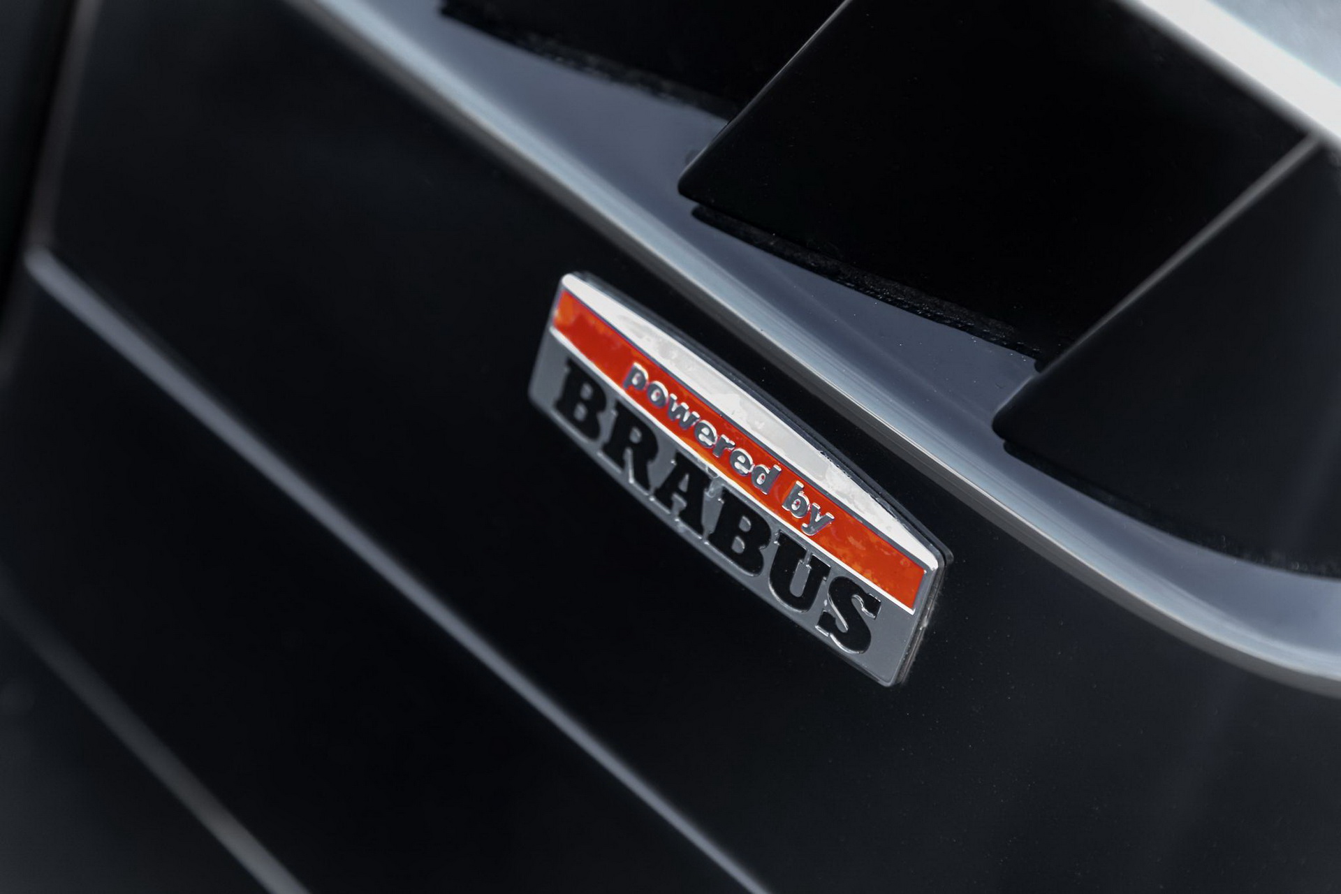 Brabus Mercedes SL600 Has Lorinser Bits, 12 Cylinders And Six Exhaust Pipes