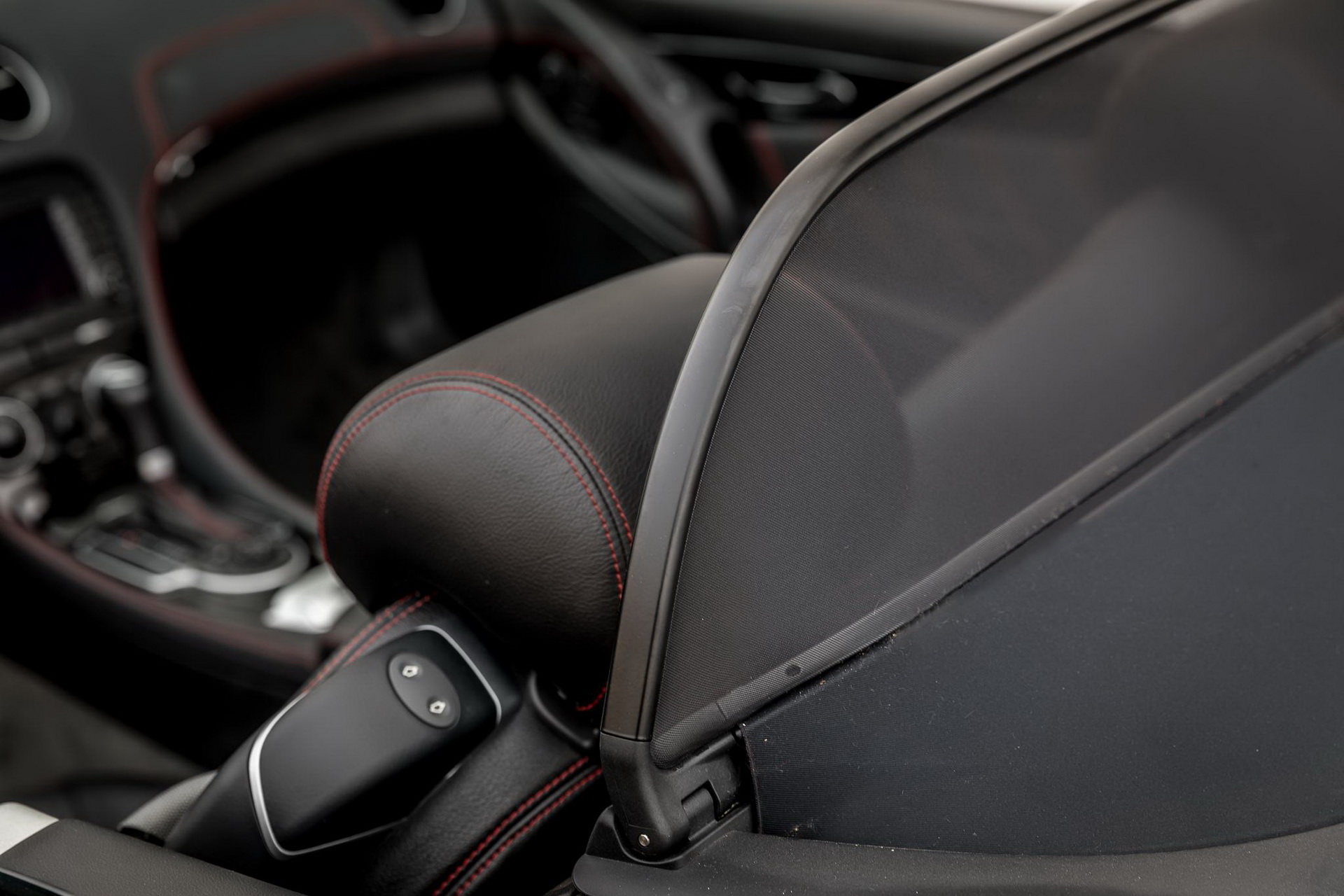 Brabus Mercedes SL600 Has Lorinser Bits, 12 Cylinders And Six Exhaust Pipes