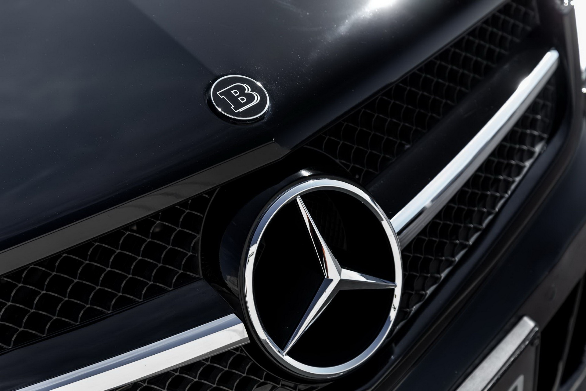 Brabus Mercedes SL600 Has Lorinser Bits, 12 Cylinders And Six Exhaust Pipes