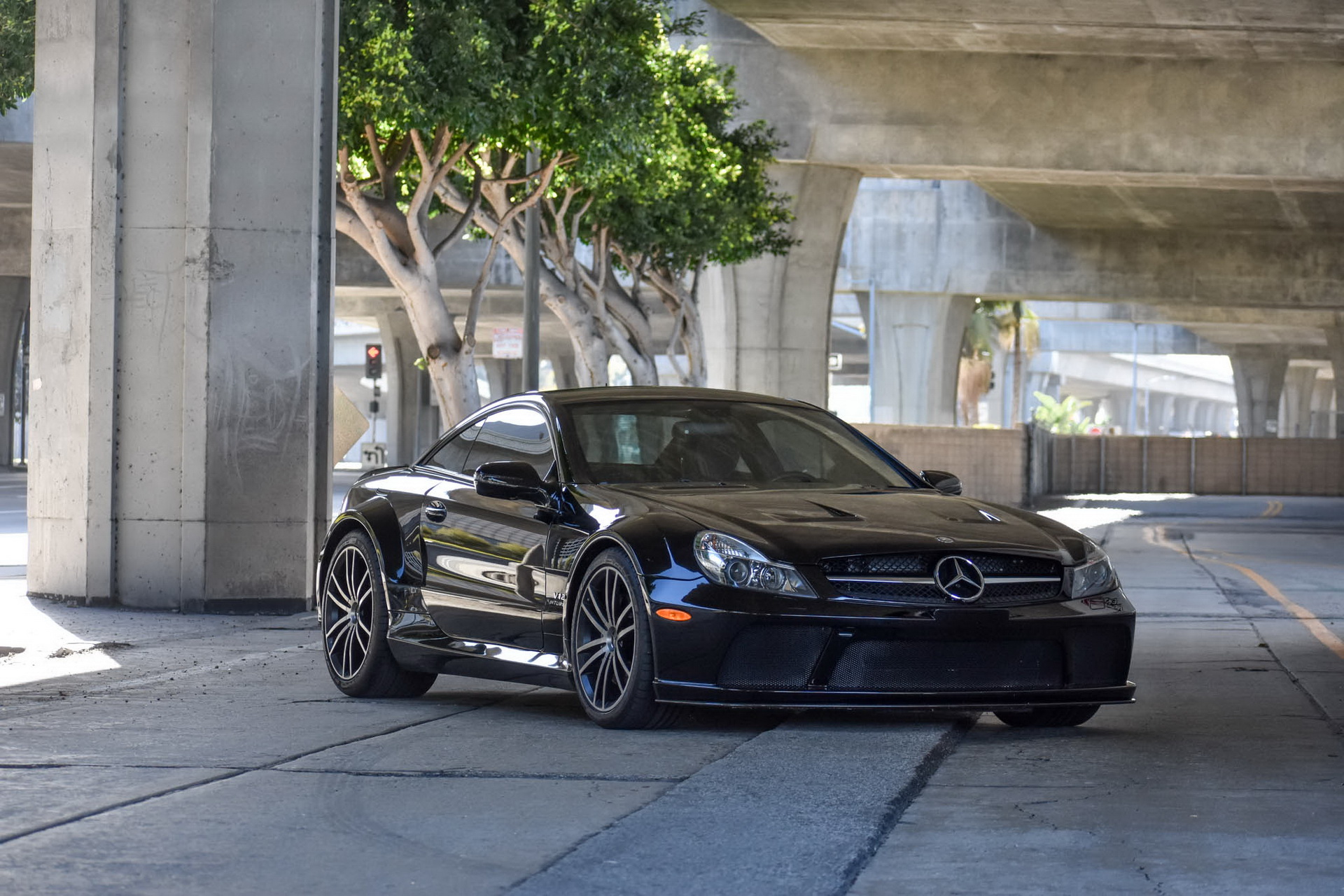 Want To Play Hardcore? Try This 2009 Mercedes-Benz SL65 AMG Black Series