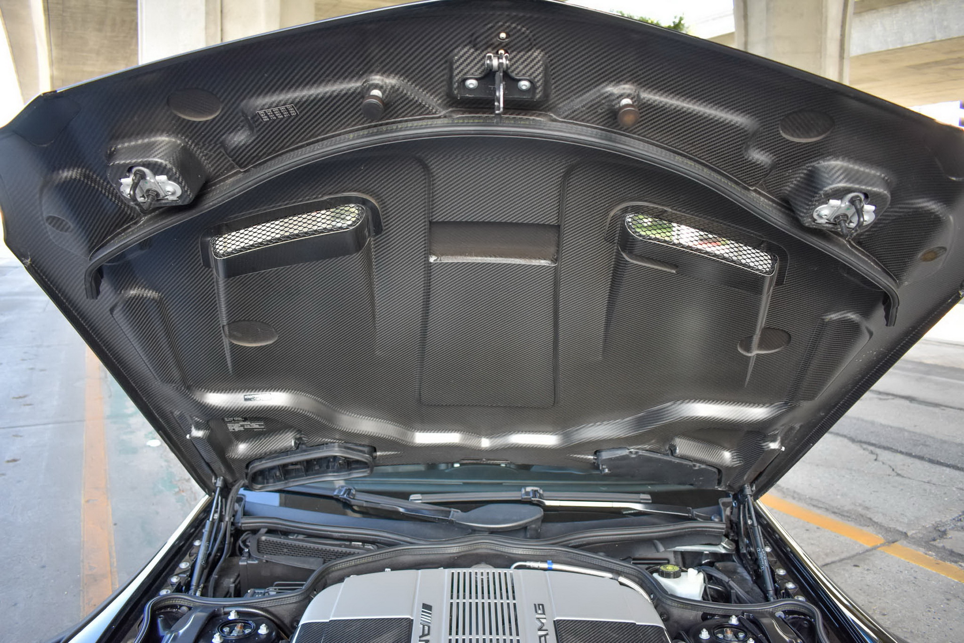 Want To Play Hardcore? Try This 2009 Mercedes-Benz SL65 AMG Black Series