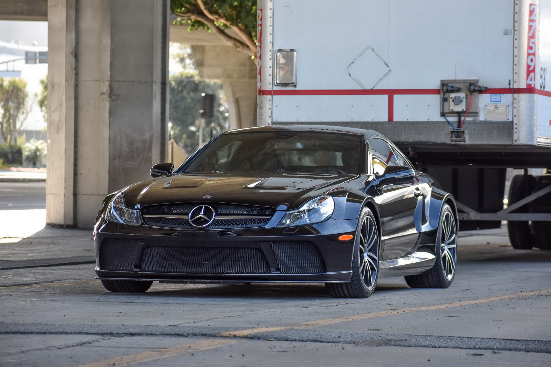 Want To Play Hardcore? Try This 2009 Mercedes-Benz SL65 AMG Black Series