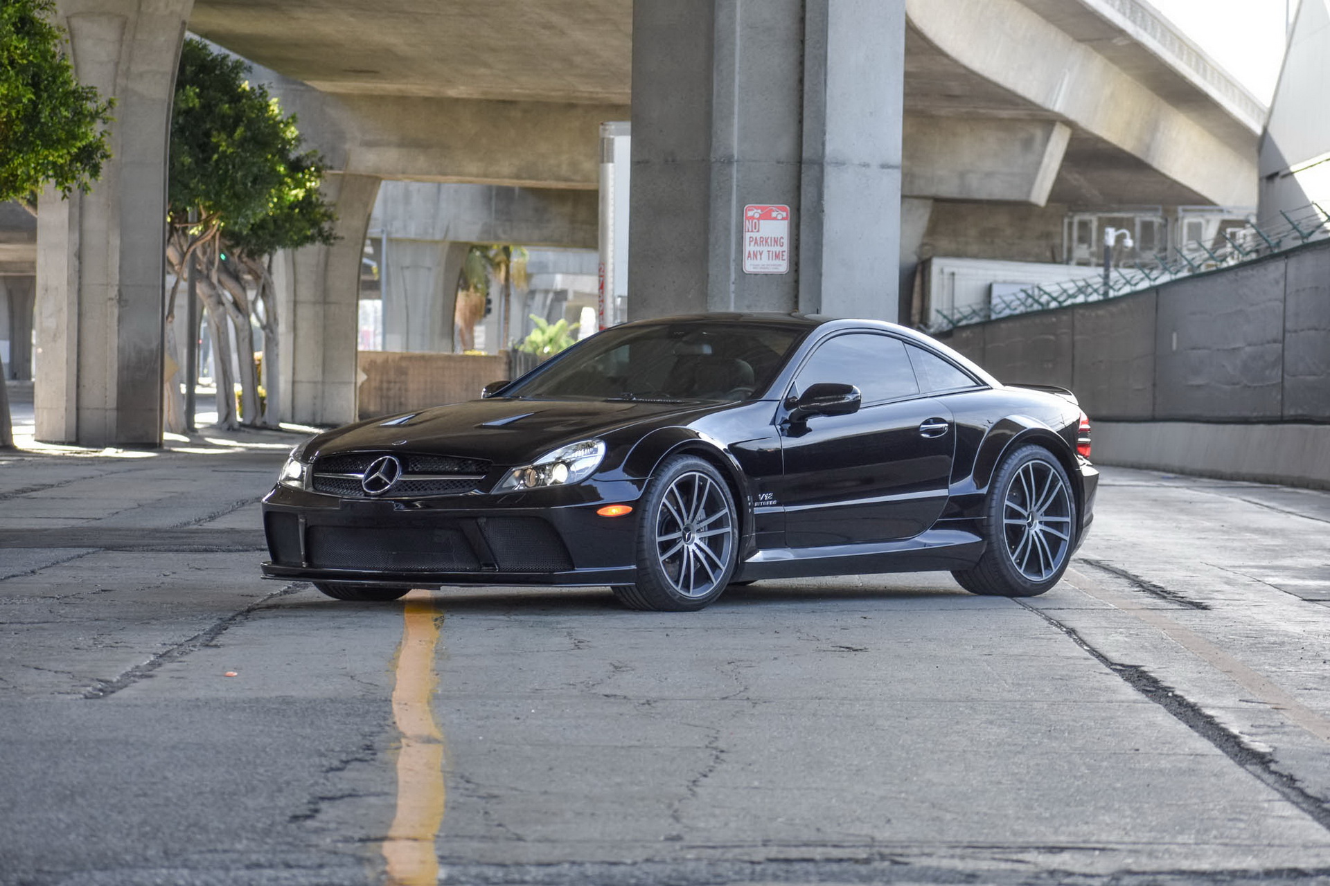 Want To Play Hardcore? Try This 2009 Mercedes-Benz SL65 AMG Black Series