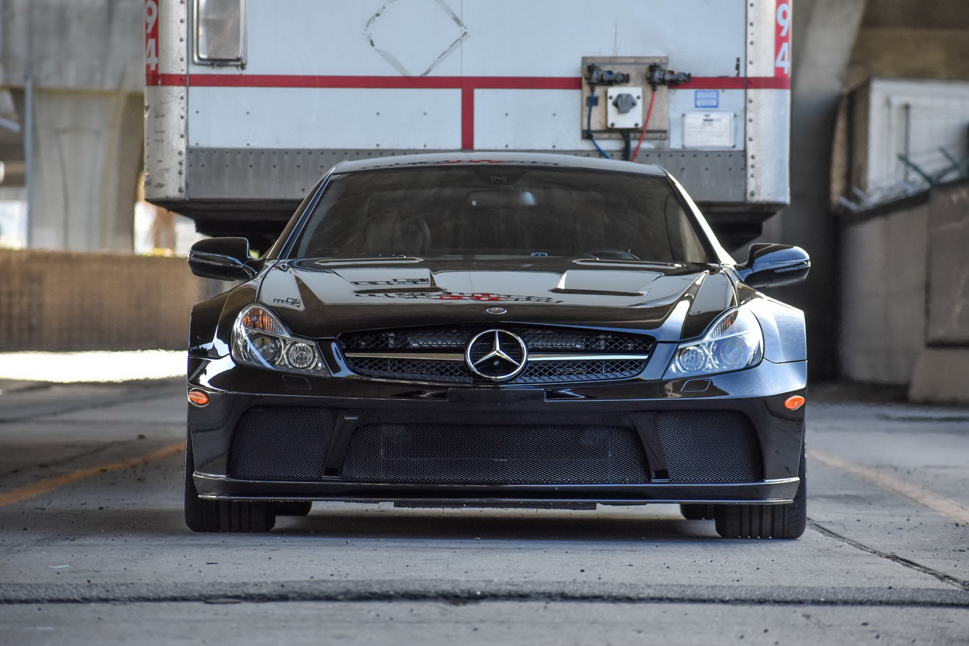 Want To Play Hardcore? Try This 2009 Mercedes-Benz SL65 AMG Black Series