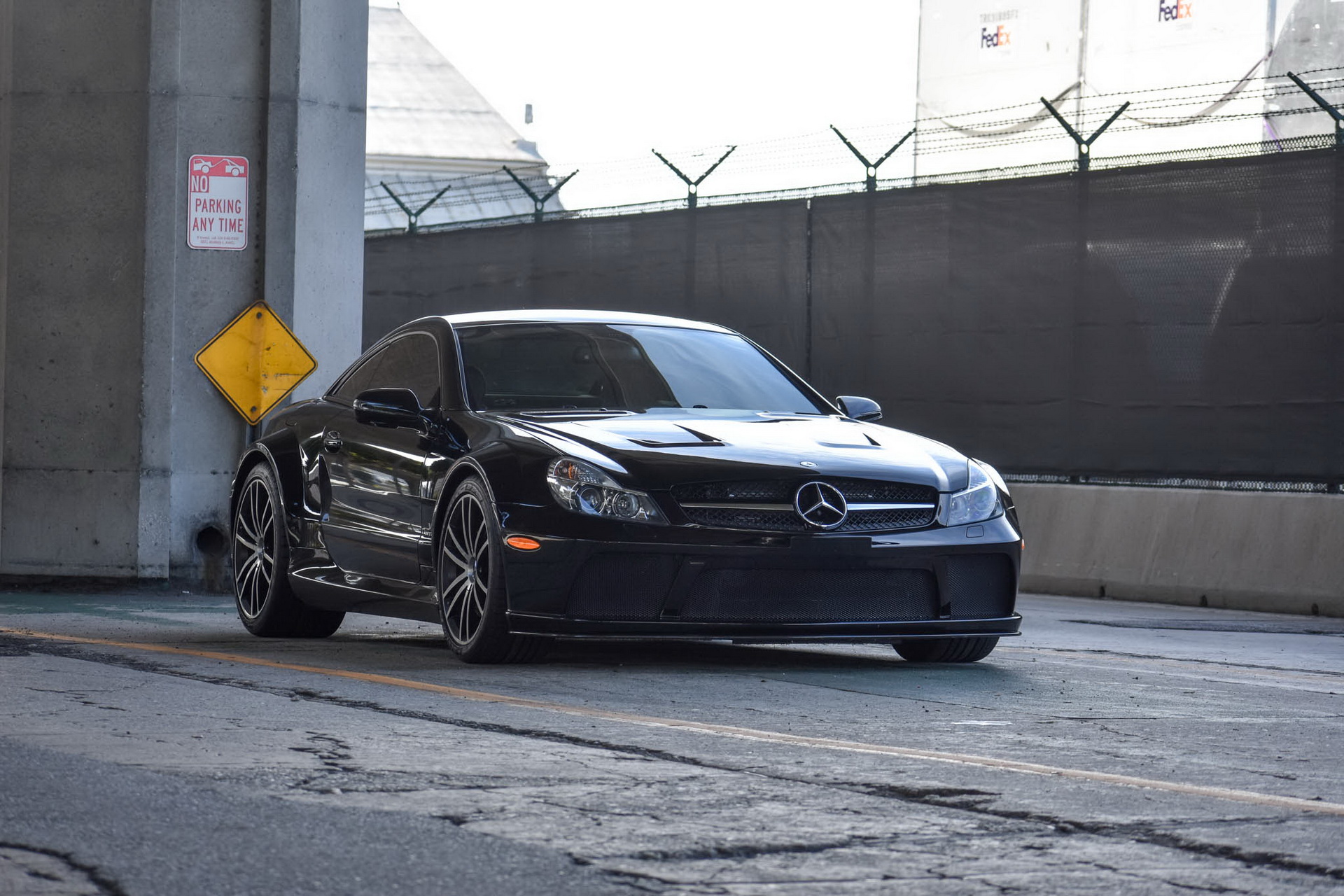 Want To Play Hardcore? Try This 2009 Mercedes-Benz SL65 AMG Black Series