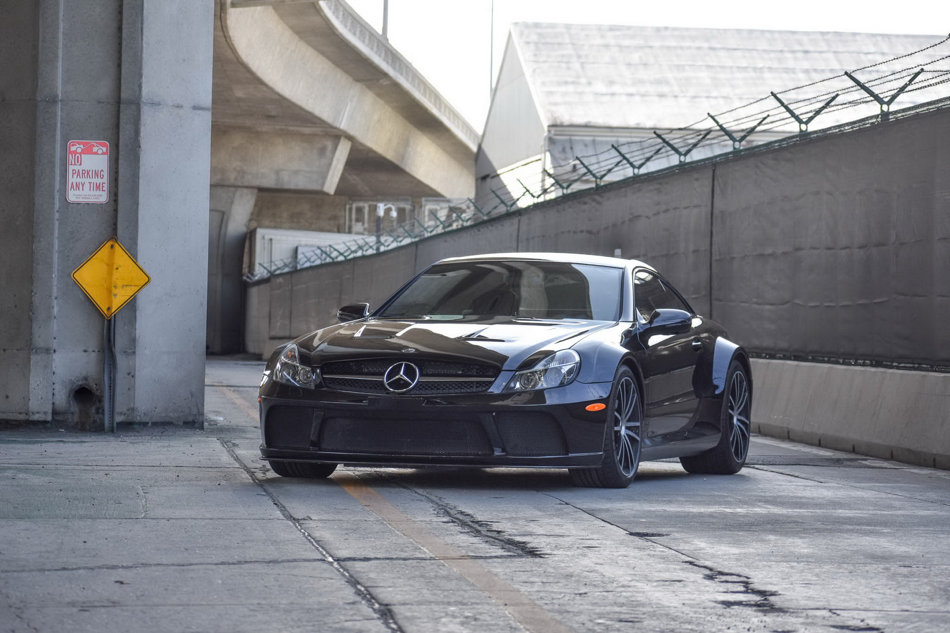 Want To Play Hardcore? Try This 2009 Mercedes-Benz SL65 AMG Black Series