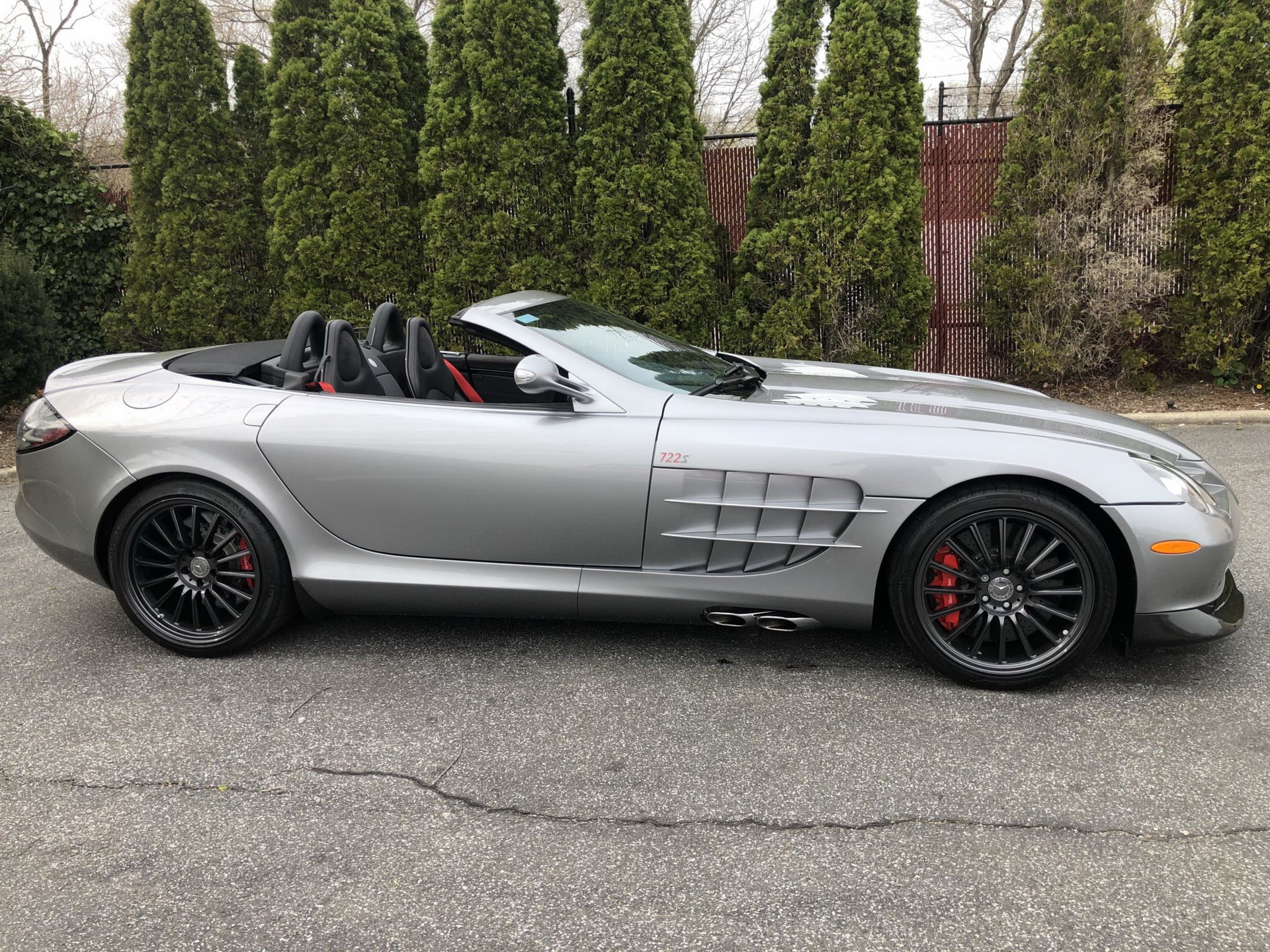 2.7k-Mile Mercedes SLR McLaren 722 S Roadster Is A Proper German Exotic