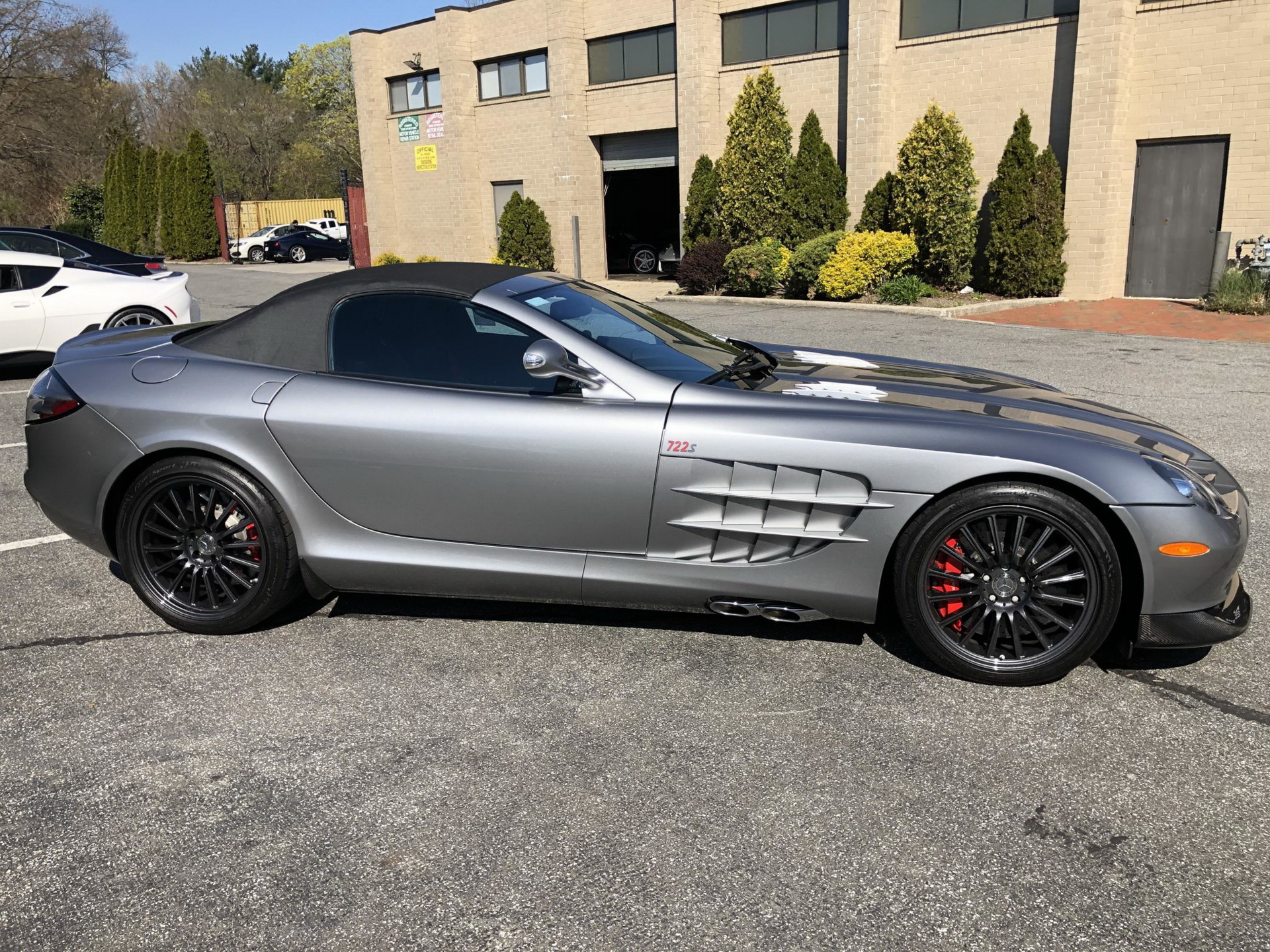 2.7k-Mile Mercedes SLR McLaren 722 S Roadster Is A Proper German Exotic