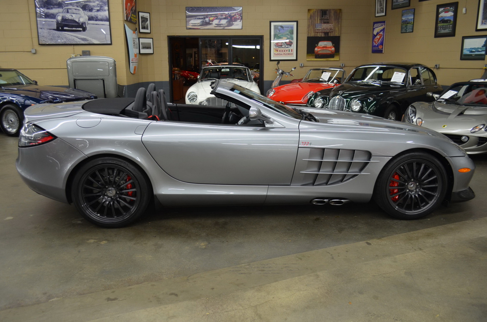 2.7k-Mile Mercedes SLR McLaren 722 S Roadster Is A Proper German Exotic