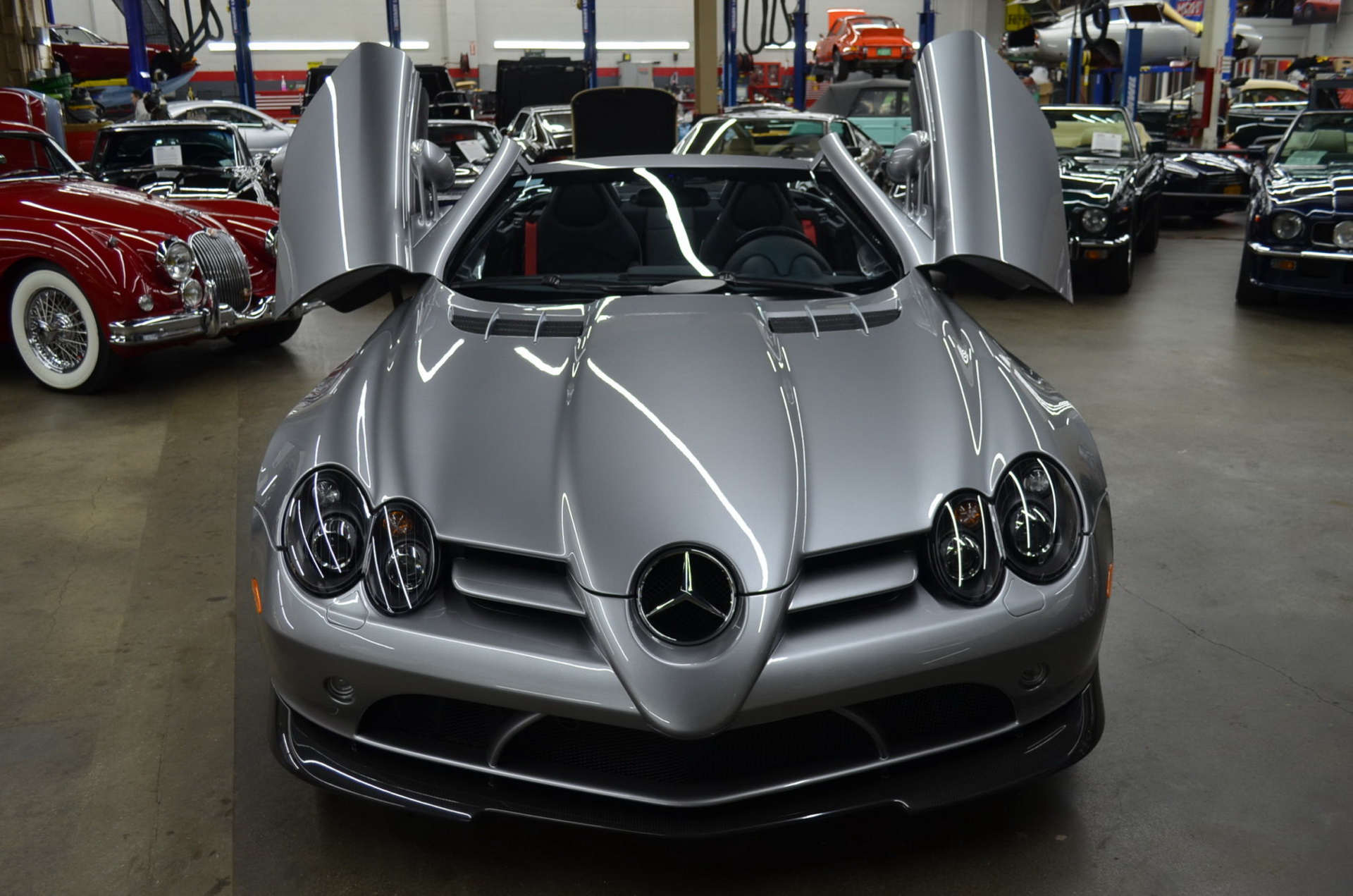 2.7k-Mile Mercedes SLR McLaren 722 S Roadster Is A Proper German Exotic
