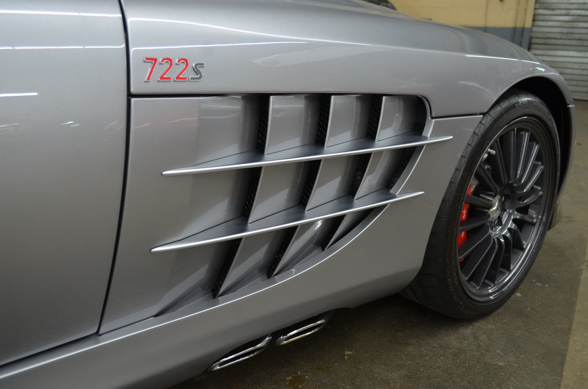 2.7k-Mile Mercedes SLR McLaren 722 S Roadster Is A Proper German Exotic