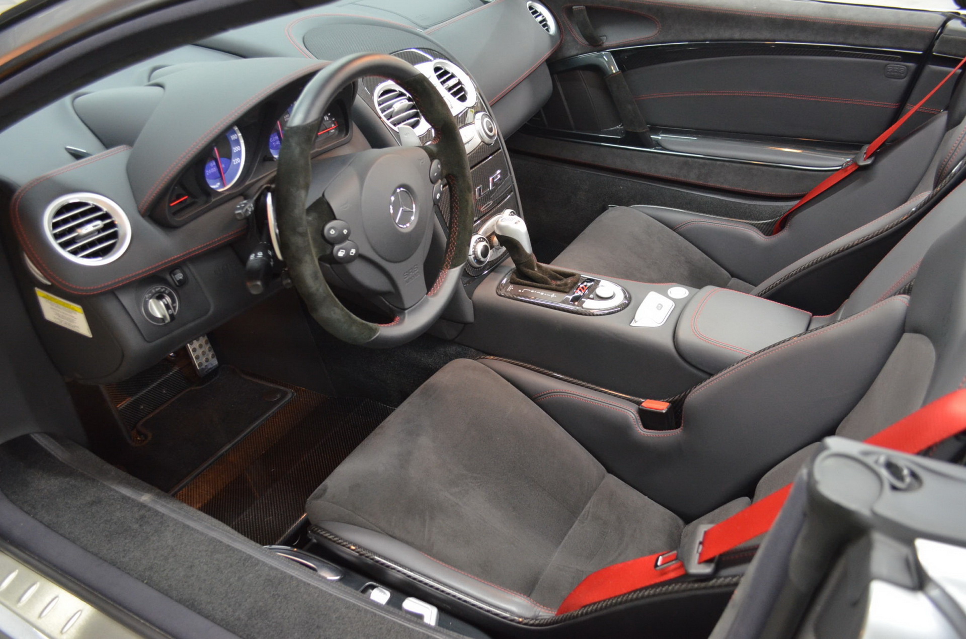 2.7k-Mile Mercedes SLR McLaren 722 S Roadster Is A Proper German Exotic