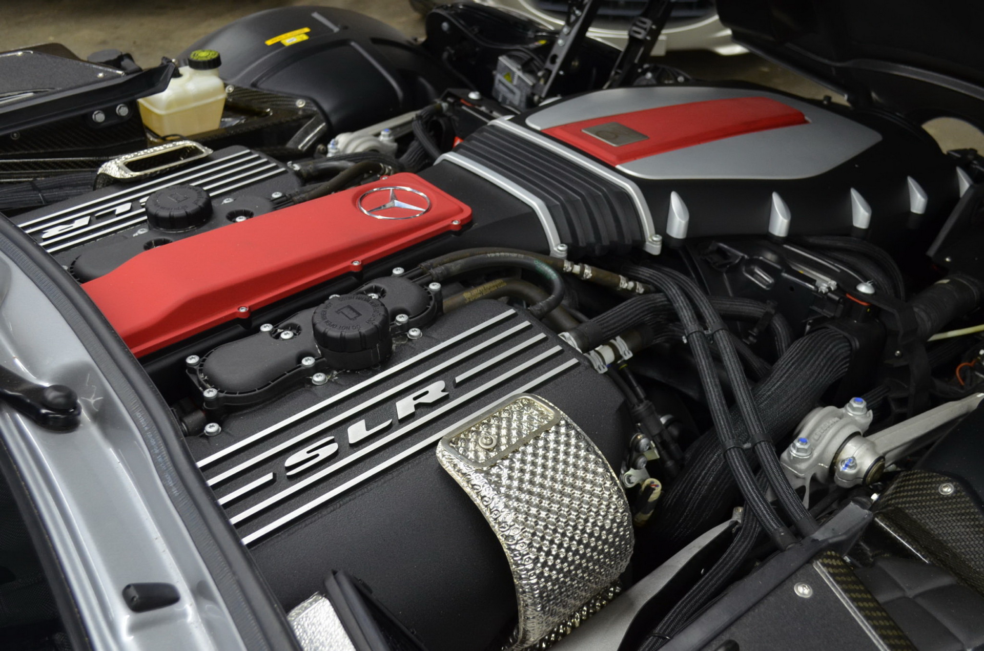 2.7k-Mile Mercedes SLR McLaren 722 S Roadster Is A Proper German Exotic