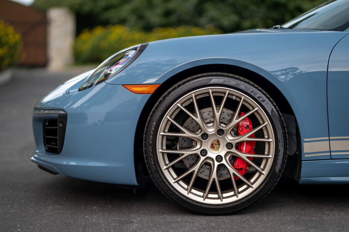 Porsche Exclusive 991 Targa 4S Design Edition Is So Purdy In Baby Blue