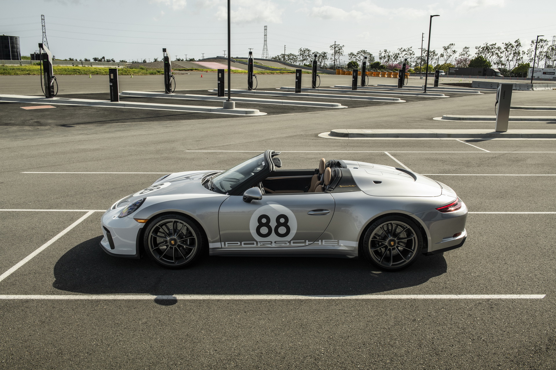 Final 991-Generation Porsche 911 Fetches $550,000 At Auction