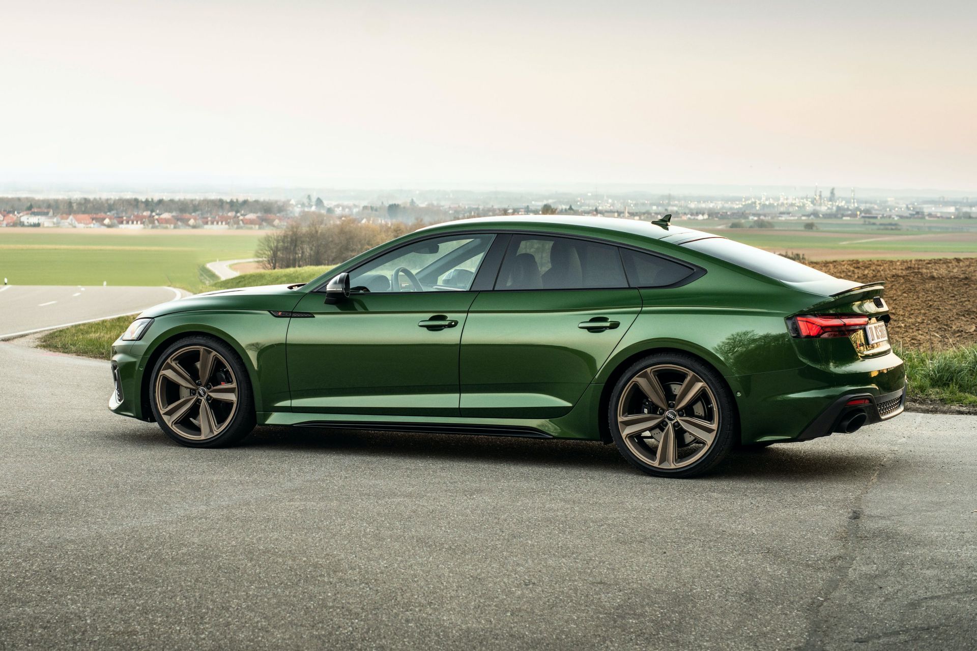 Explore The 2020 Audi RS5 Coupe And RS5 Sportback In New Photos, Videos