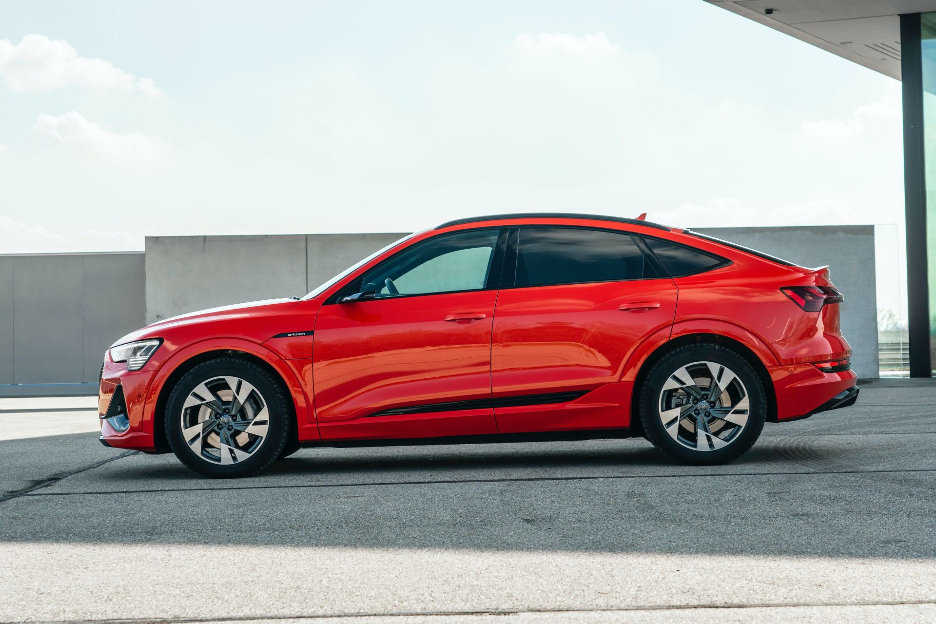 2020 Audi e-tron Sportback Will Trade 218-Mile Range For $77,400