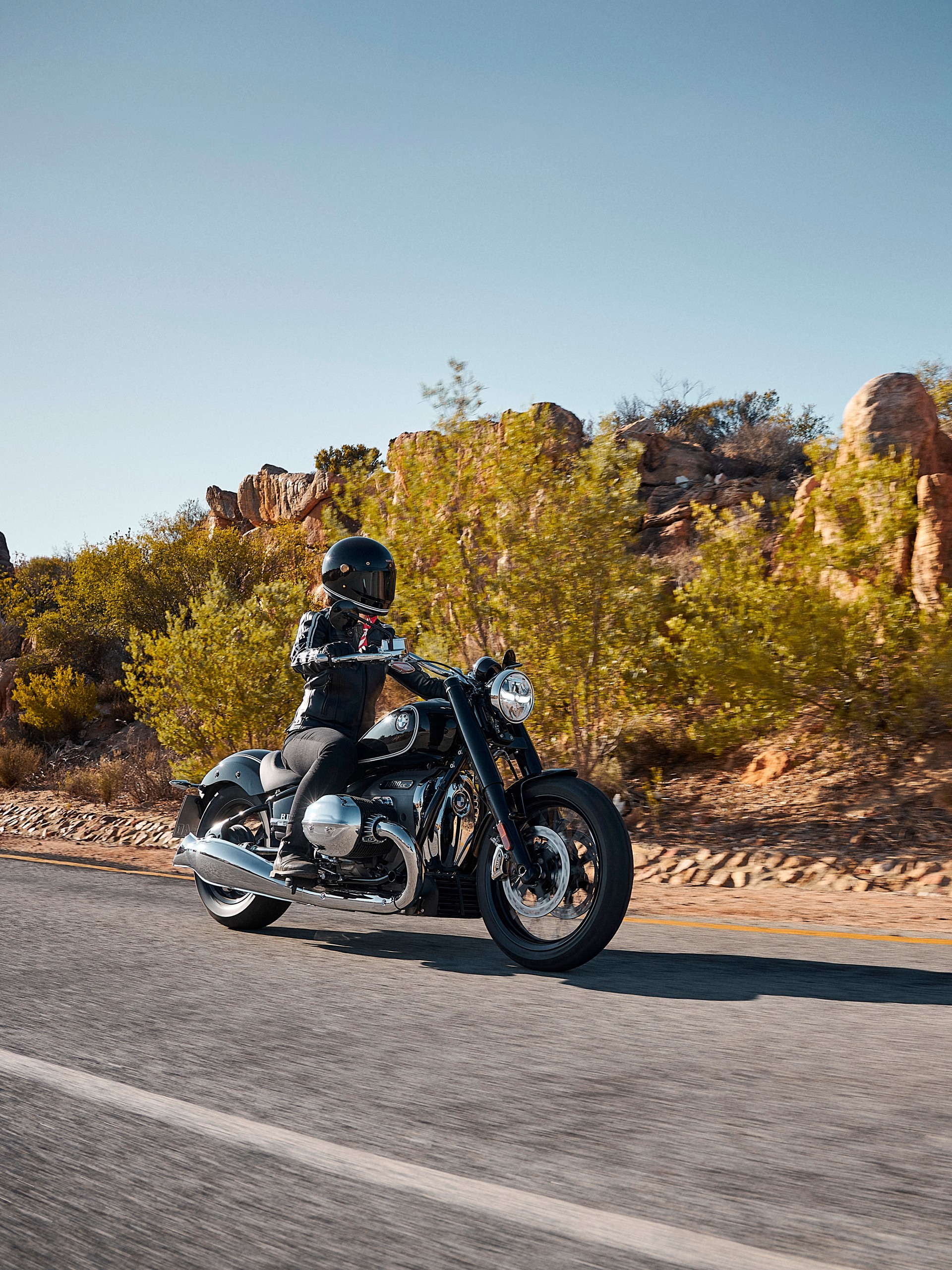 BMW’s New Retro R 18 Comes With An New “Big Boxer” Engine To Remind Us Of Happier Days