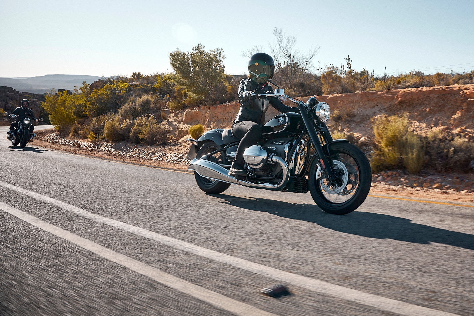 BMW’s New Retro R 18 Comes With An New “Big Boxer” Engine To Remind Us Of Happier Days