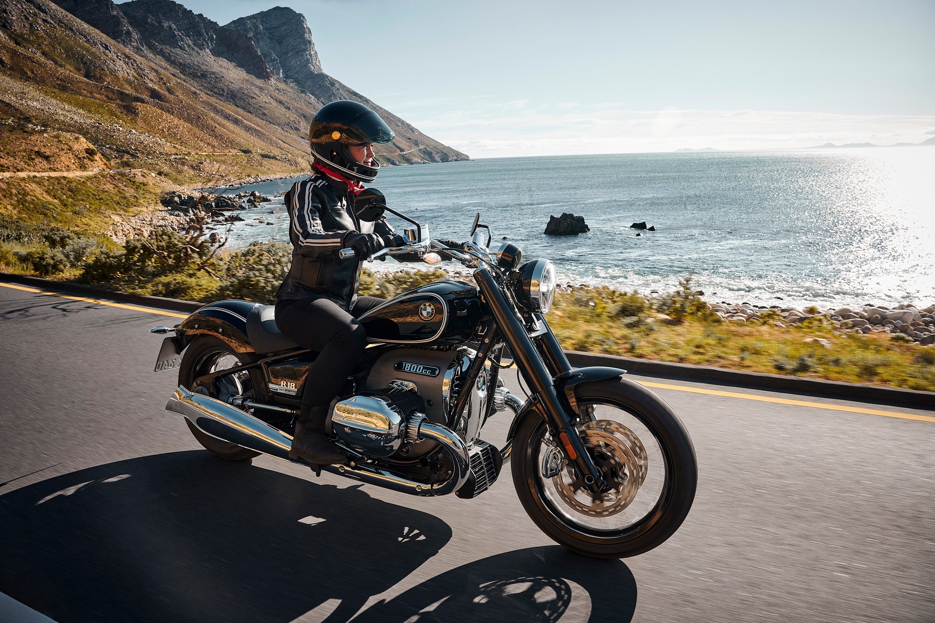 BMW’s New Retro R 18 Comes With An New “Big Boxer” Engine To Remind Us Of Happier Days