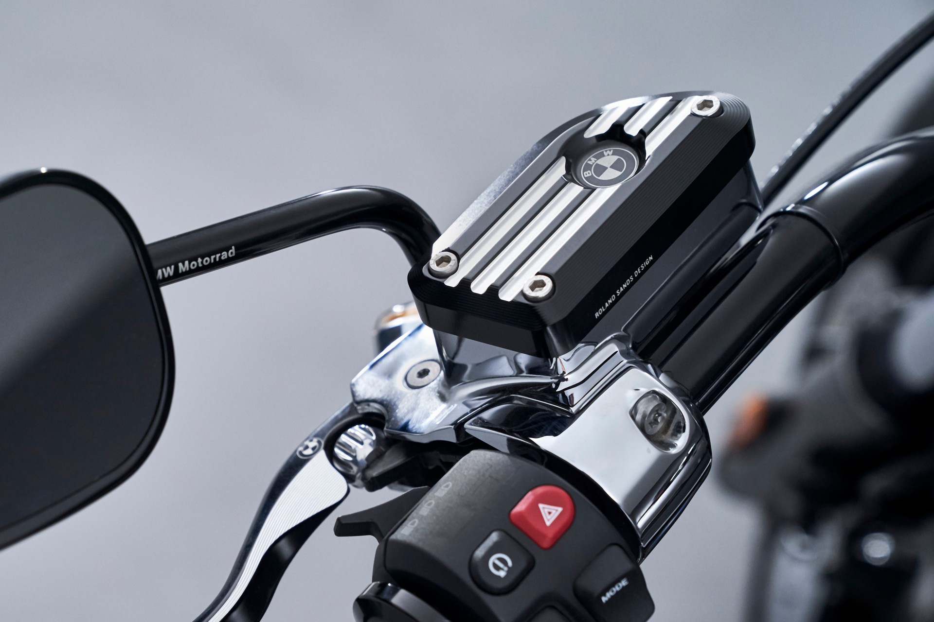 BMW’s New Retro R 18 Comes With An New “Big Boxer” Engine To Remind Us Of Happier Days