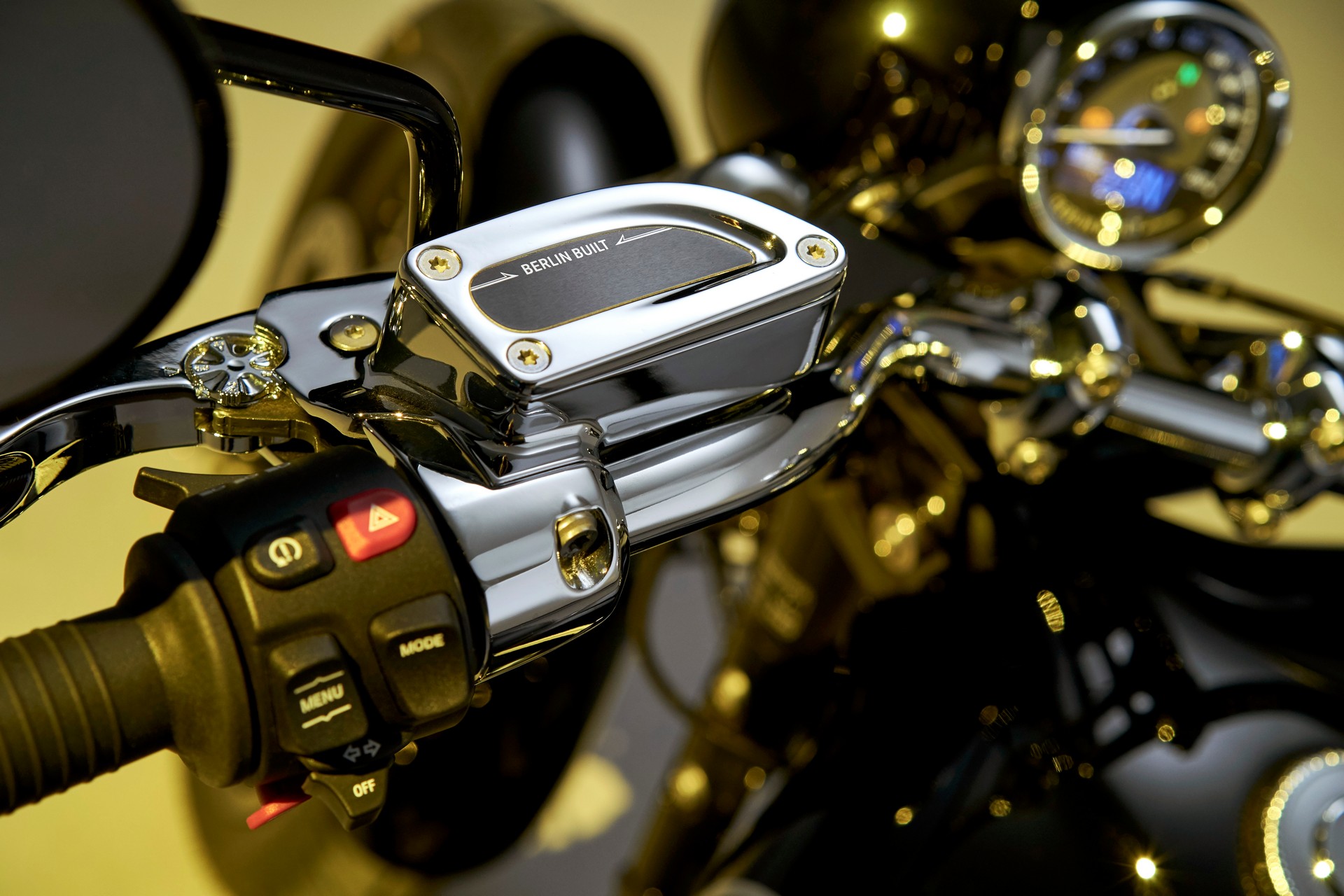 BMW’s New Retro R 18 Comes With An New “Big Boxer” Engine To Remind Us Of Happier Days