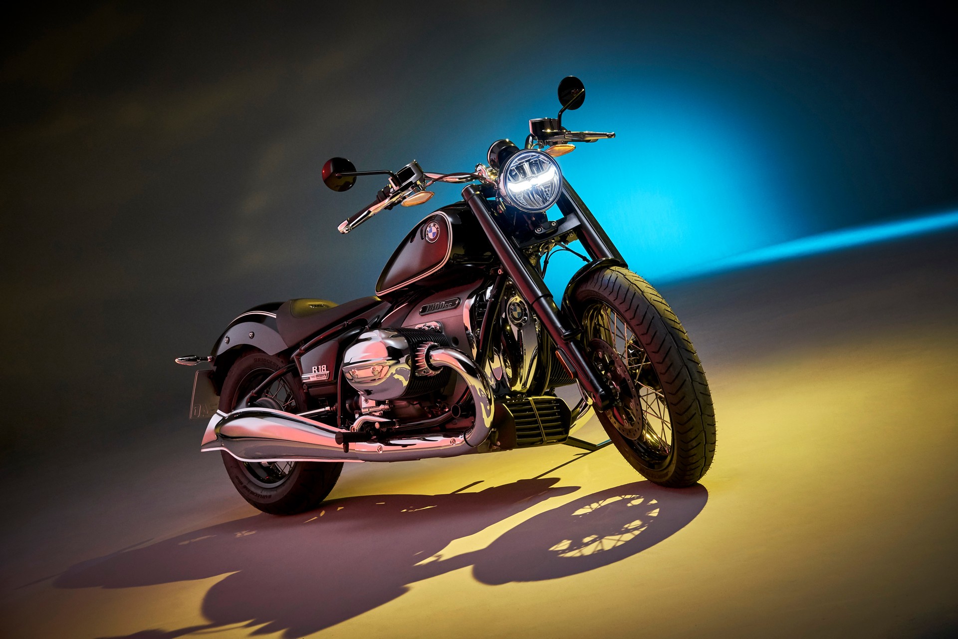 BMW’s New Retro R 18 Comes With An New “Big Boxer” Engine To Remind Us Of Happier Days