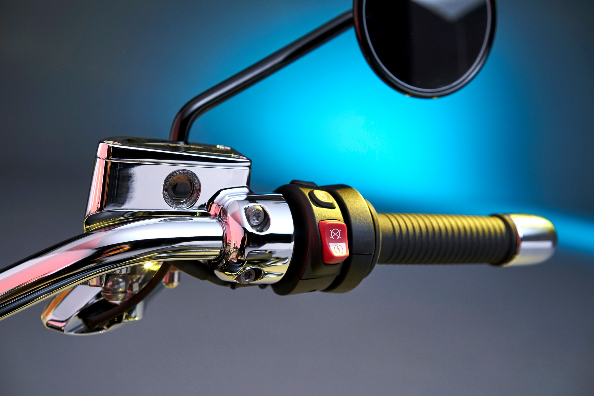 BMW’s New Retro R 18 Comes With An New “Big Boxer” Engine To Remind Us Of Happier Days