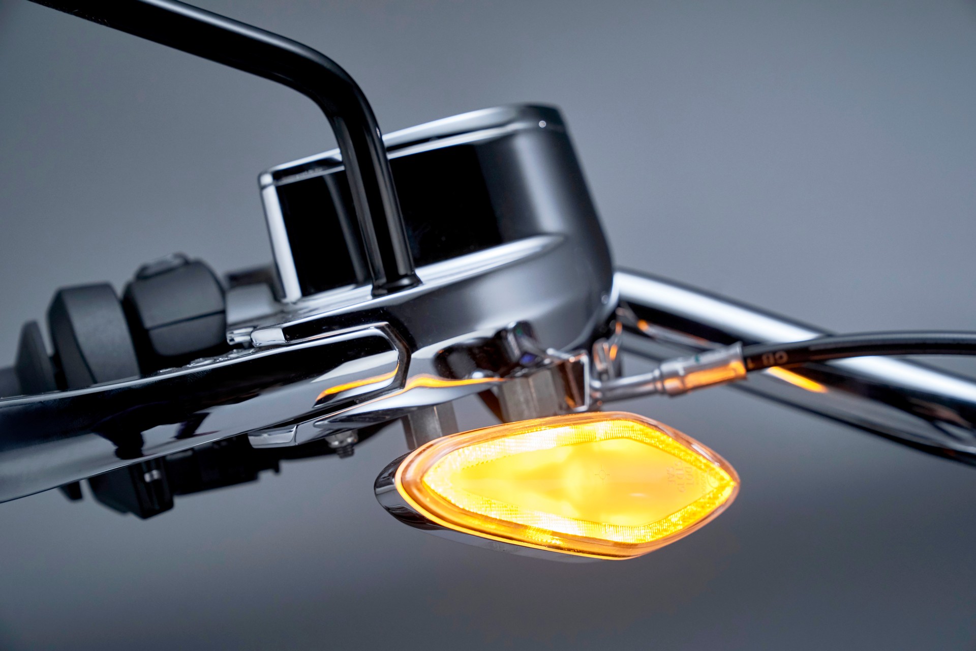 BMW’s New Retro R 18 Comes With An New “Big Boxer” Engine To Remind Us Of Happier Days