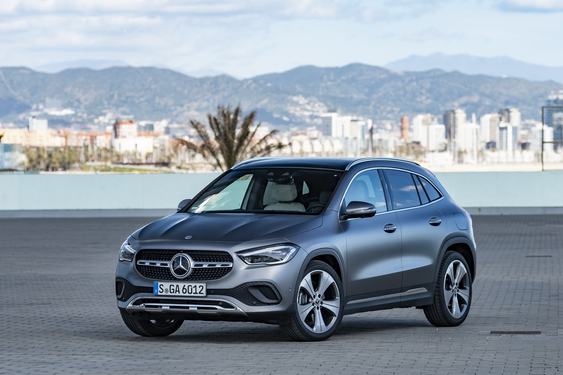See The New 21 Mercedes Benz Gla From Every Angle Carscoops