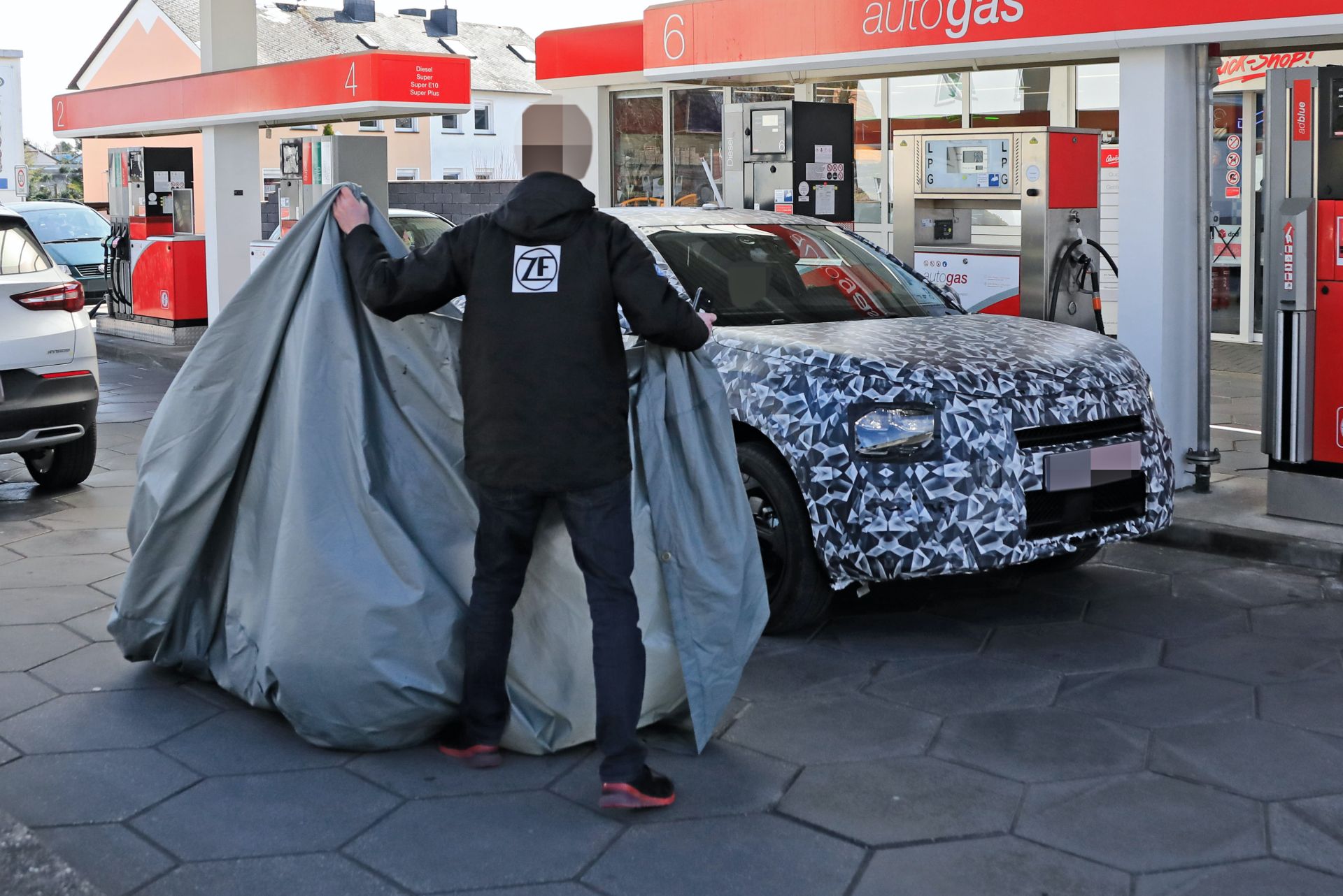 Our Spies Spot 2021 Citroën C4 Aircross Next To Opel Grandland X, Engineers Go Mad