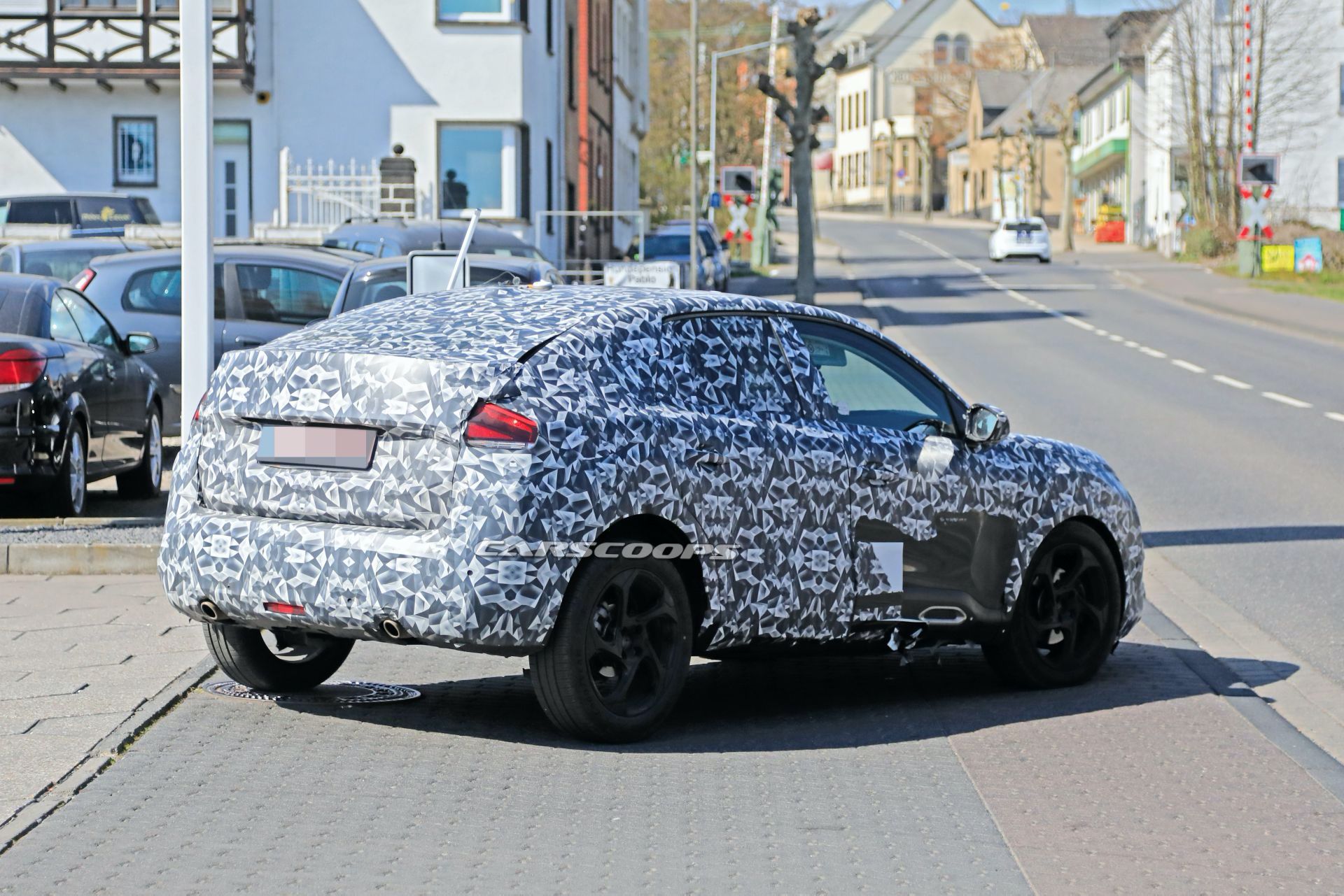 Our Spies Spot 2021 Citroën C4 Aircross Next To Opel Grandland X, Engineers Go Mad