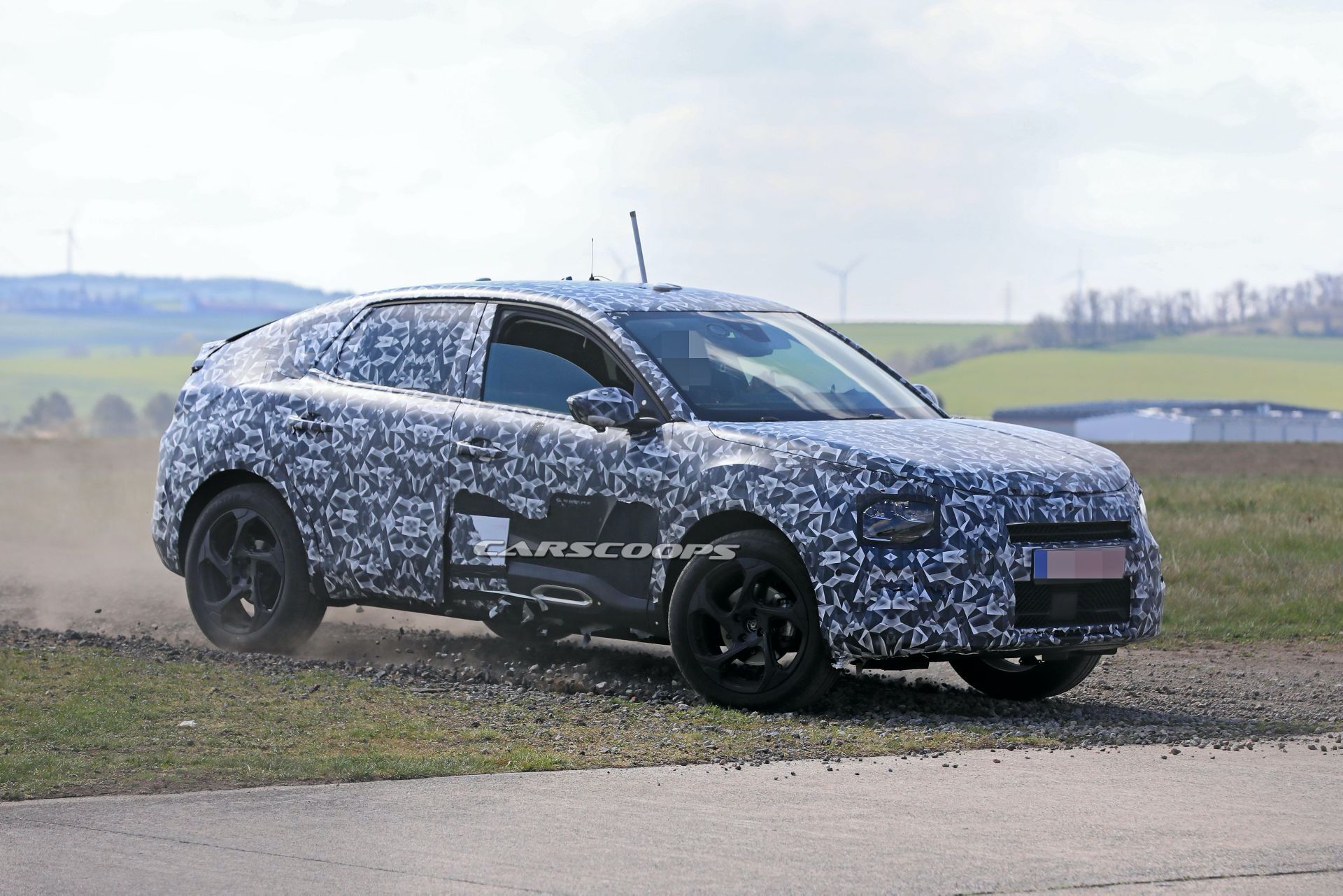 Our Spies Spot 2021 Citroën C4 Aircross Next To Opel Grandland X, Engineers Go Mad