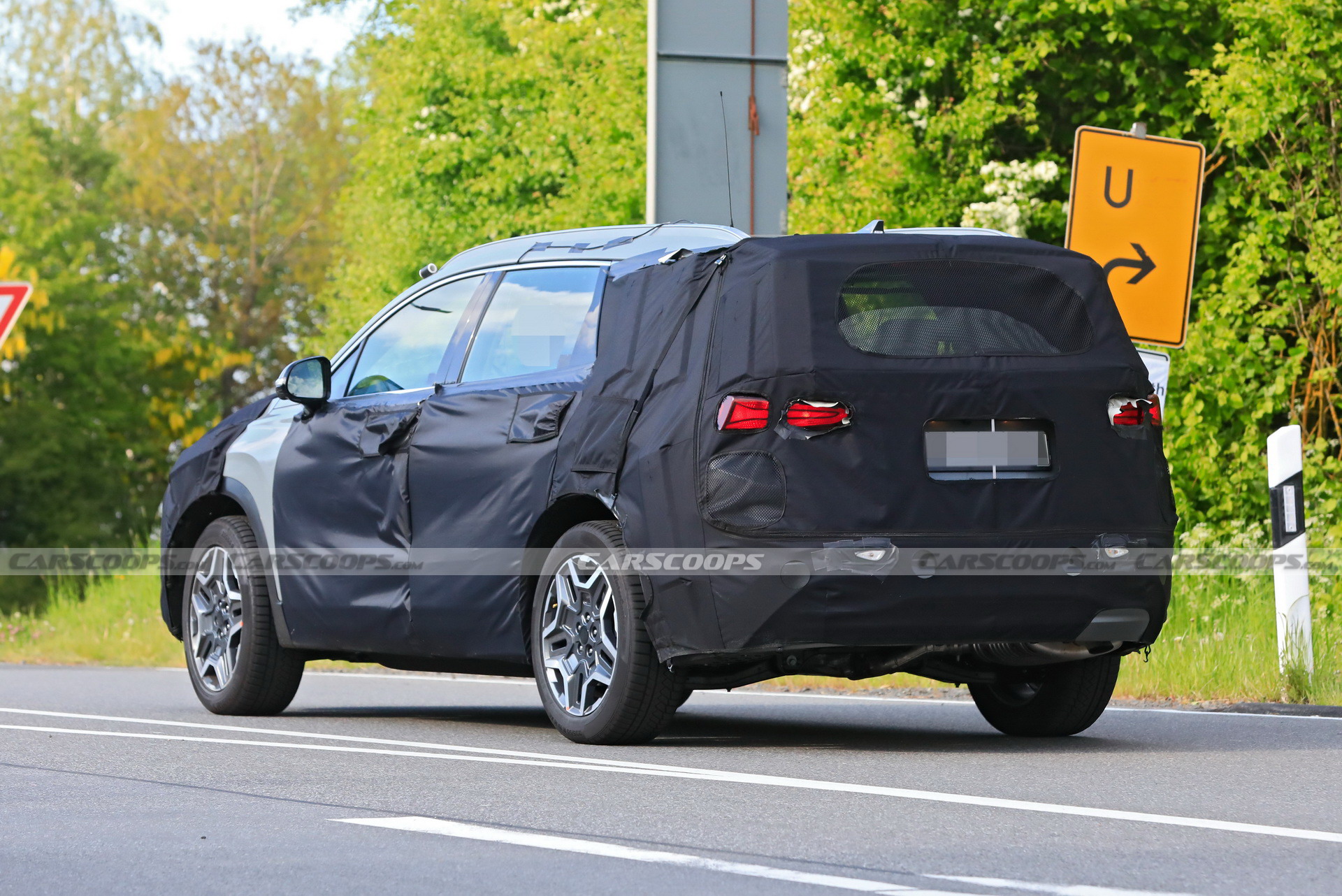 Alright 2022 Hyundai Santa Fe, Maybe It’s Time You Drop The Heavy Camo