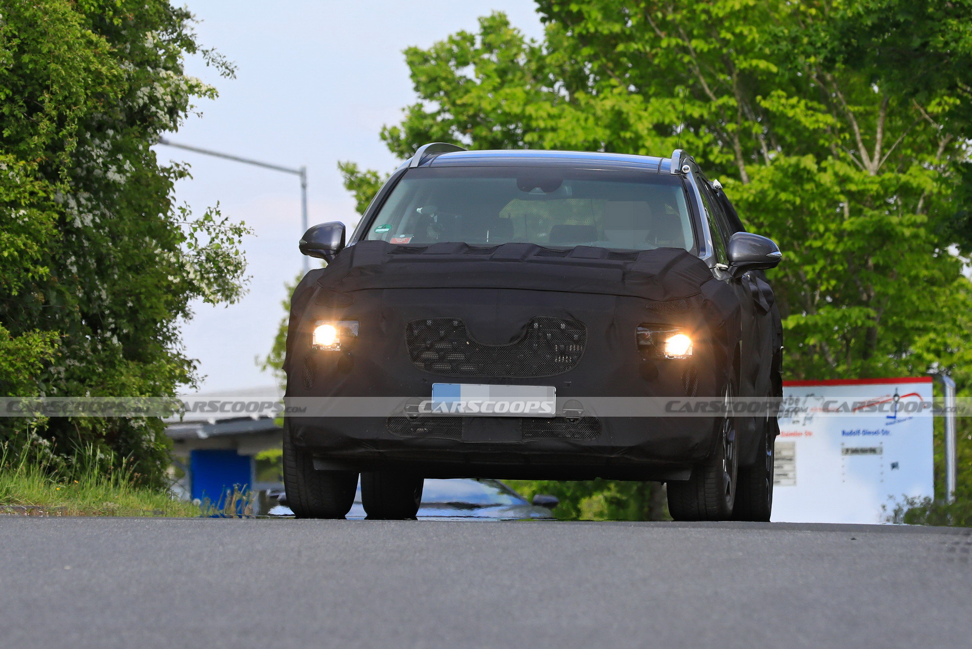 Alright 2022 Hyundai Santa Fe, Maybe It’s Time You Drop The Heavy Camo