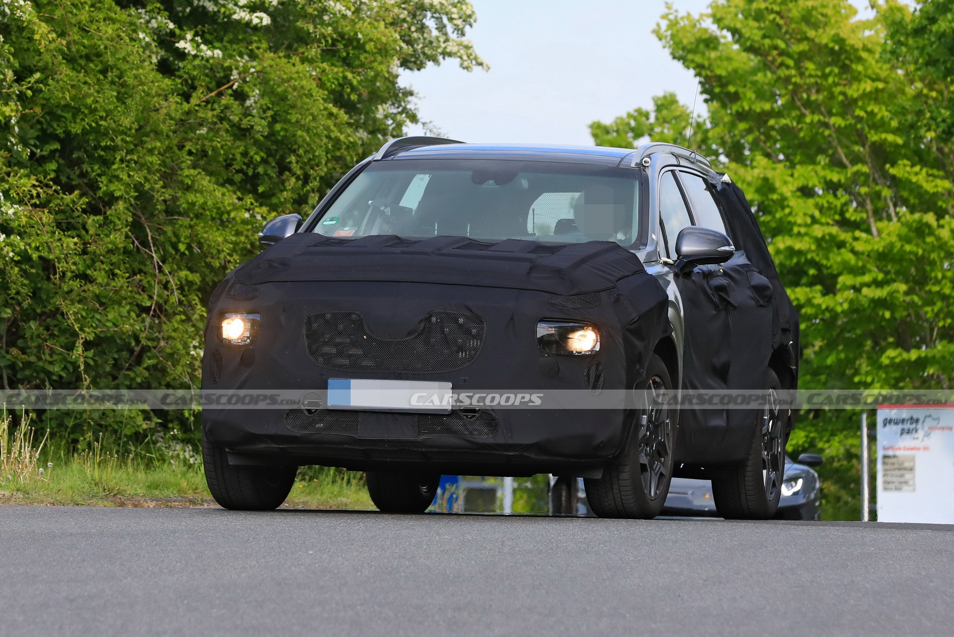 Alright 2022 Hyundai Santa Fe, Maybe It’s Time You Drop The Heavy Camo