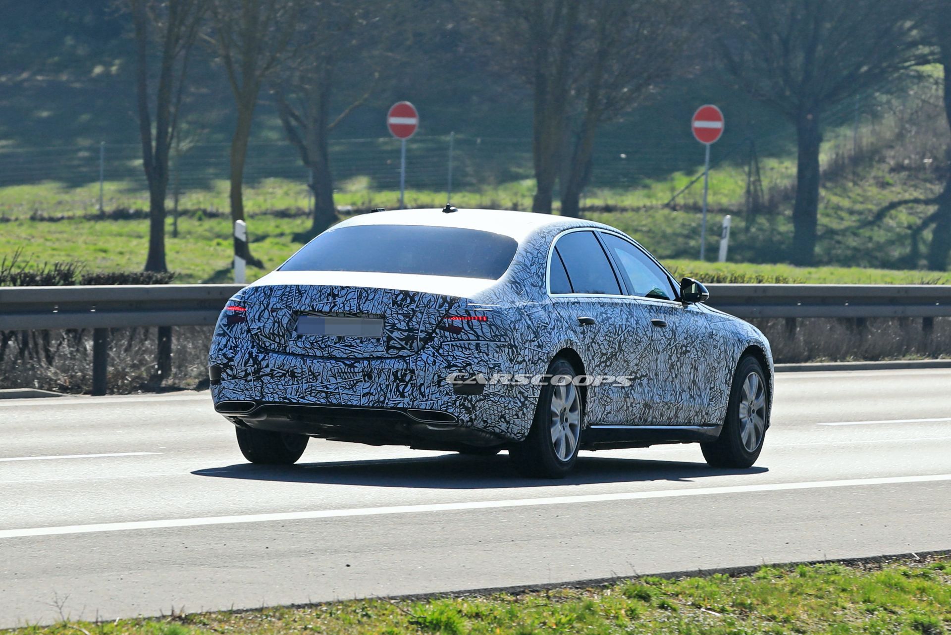 2021 Mercedes-Benz S-Class Guard Armored Prototype Makes Its First Outing