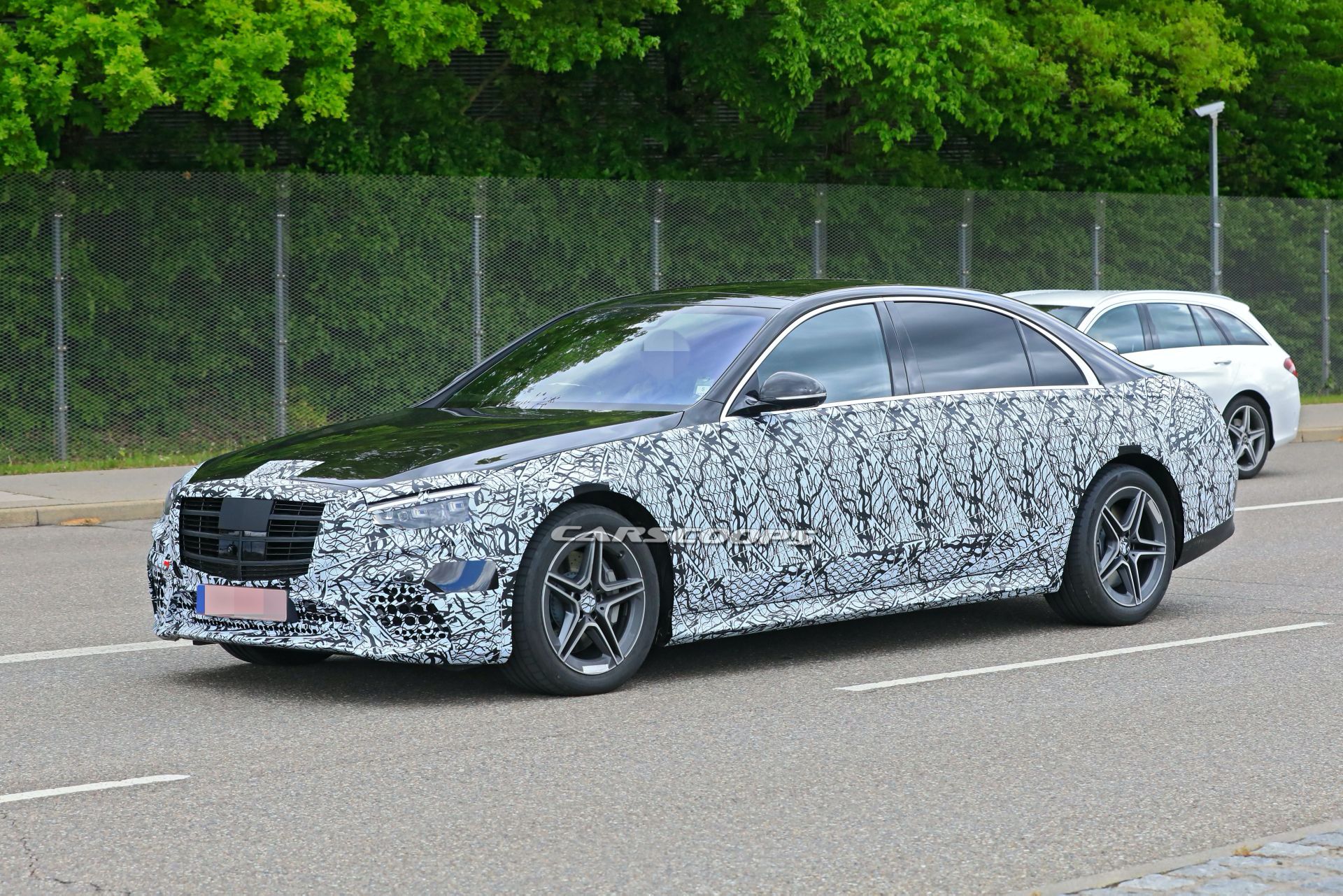 Mercedes S-Class And EQS On Still Track, Former Could Arrive At European Dealerships In November