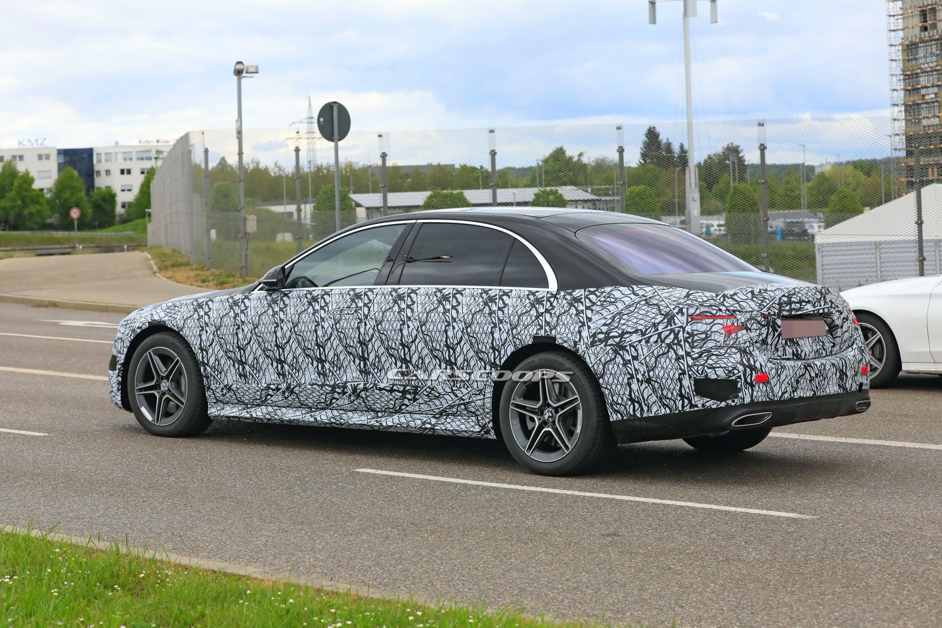 Mercedes S-Class And EQS On Still Track, Former Could Arrive At European Dealerships In November