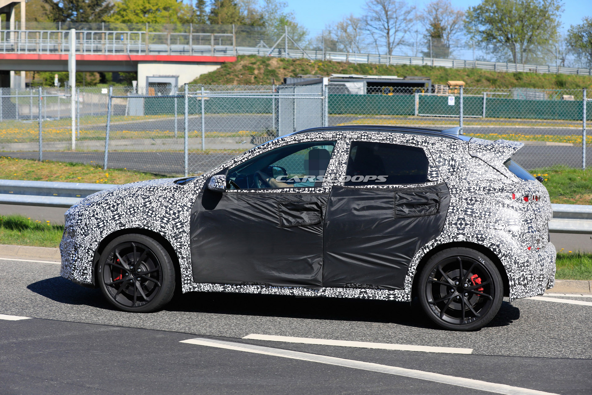 2021 Hyundai Kona N Starts Losing Camo, Looks More Like A Hot Hatch Than Crossover